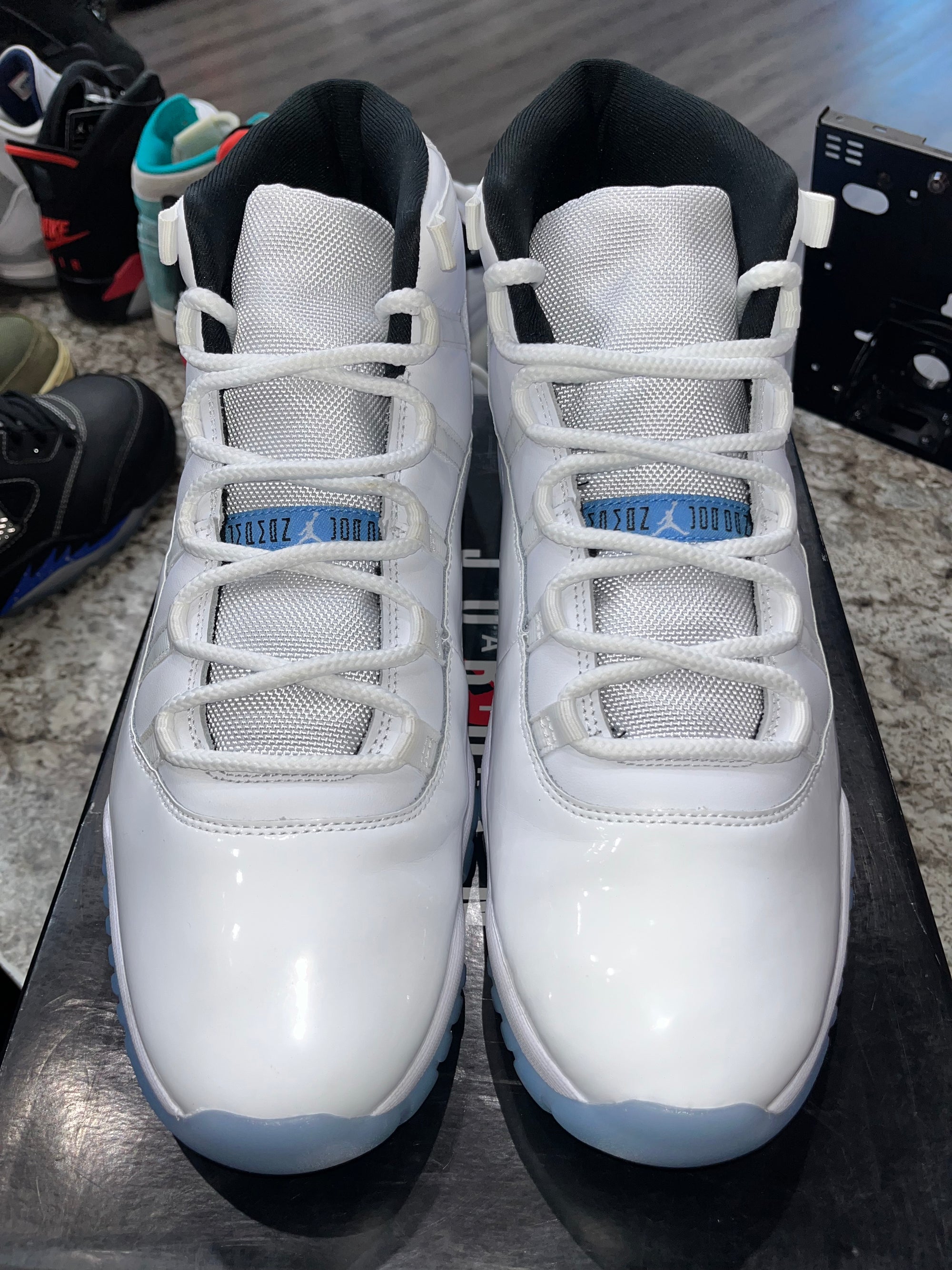 Jordan 11 Retro Legend Blue (2024)