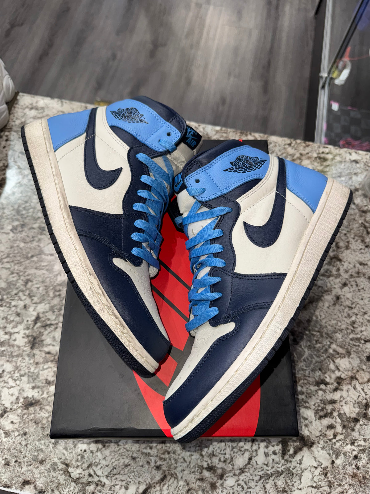 Jordan 1 Retro High Obsidian