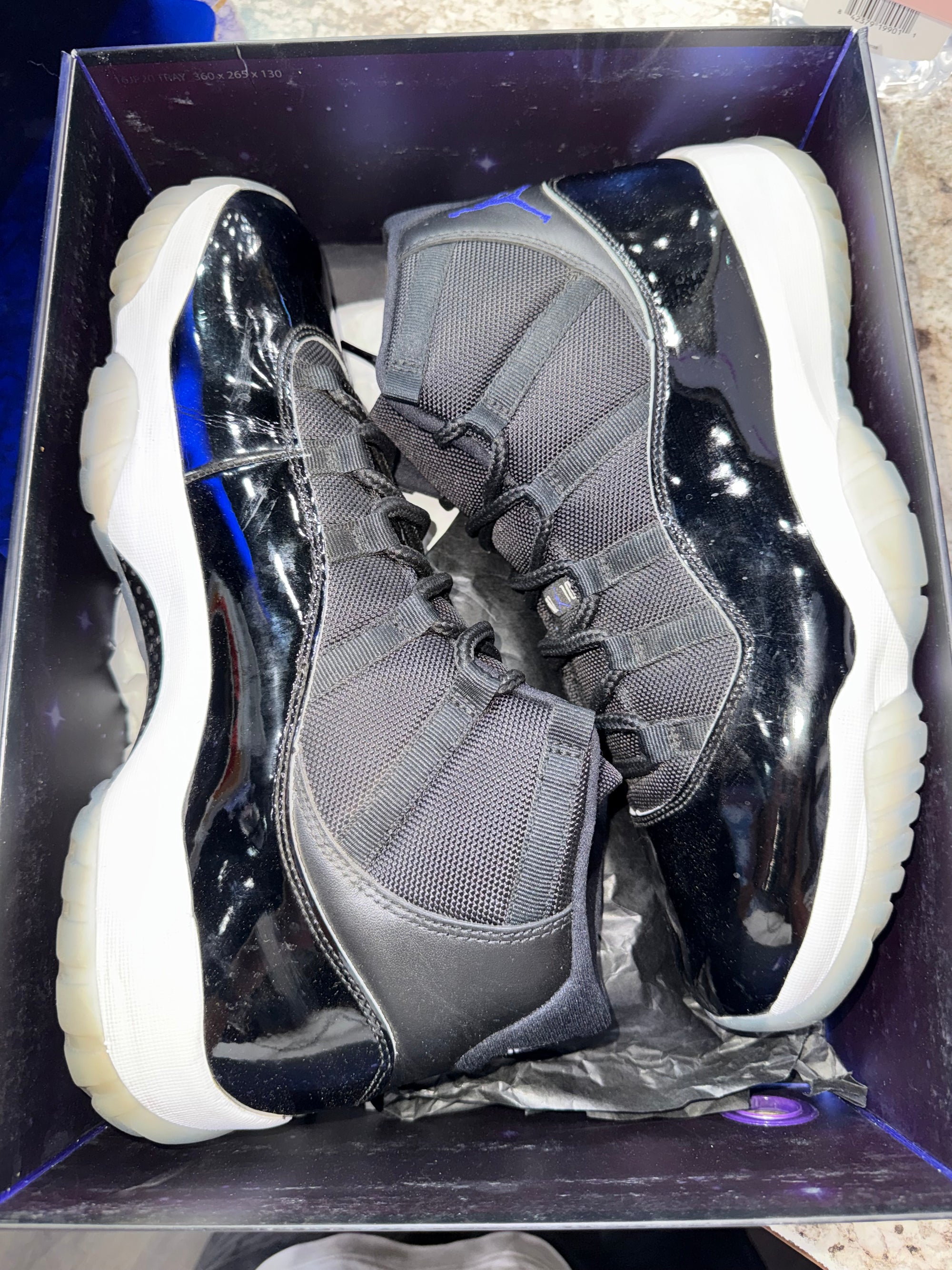 Jordan 11 Retro Space Jam (2016)