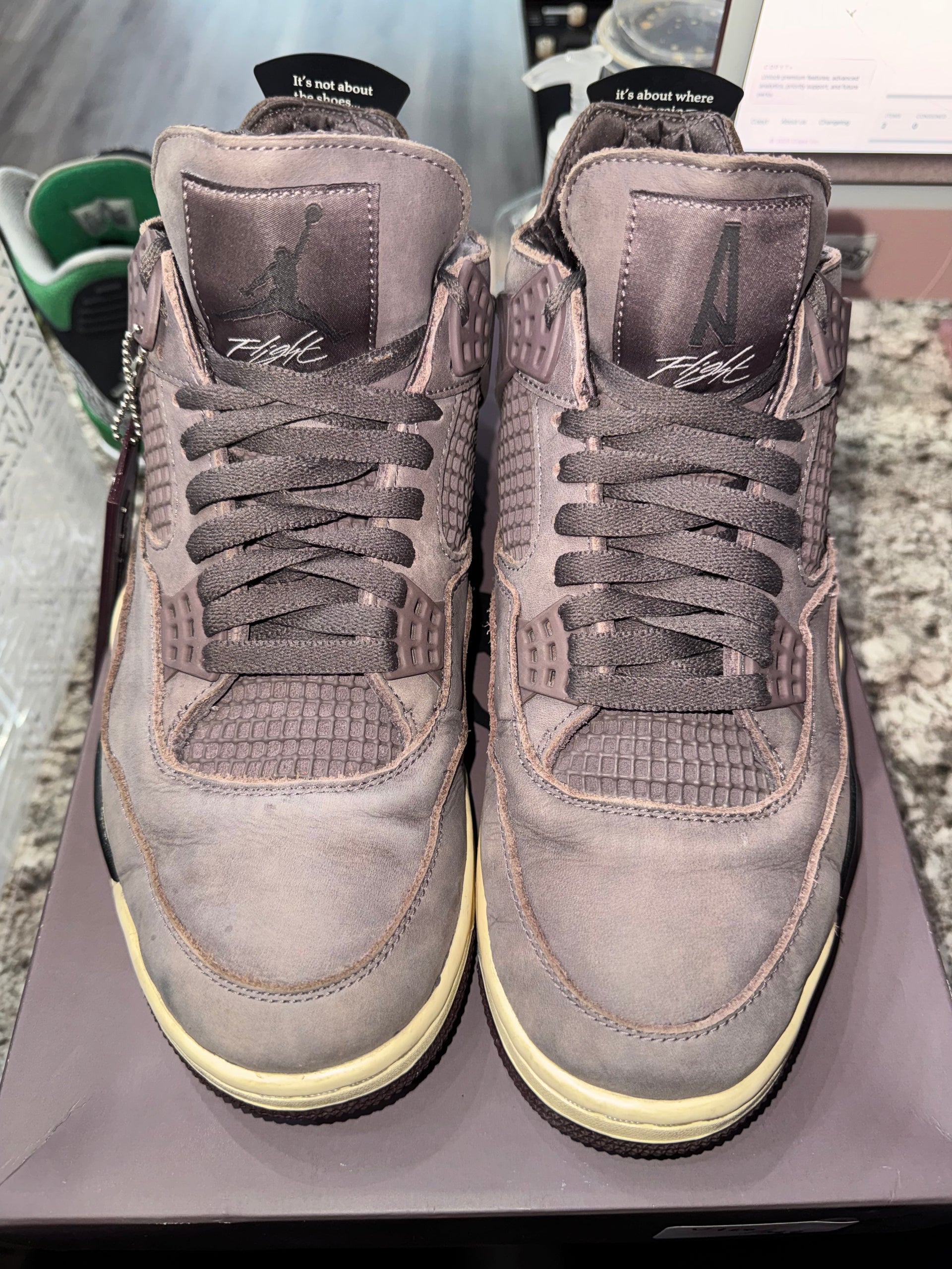 Jordan 4 Retro SP A Ma Maniére Violet Ore