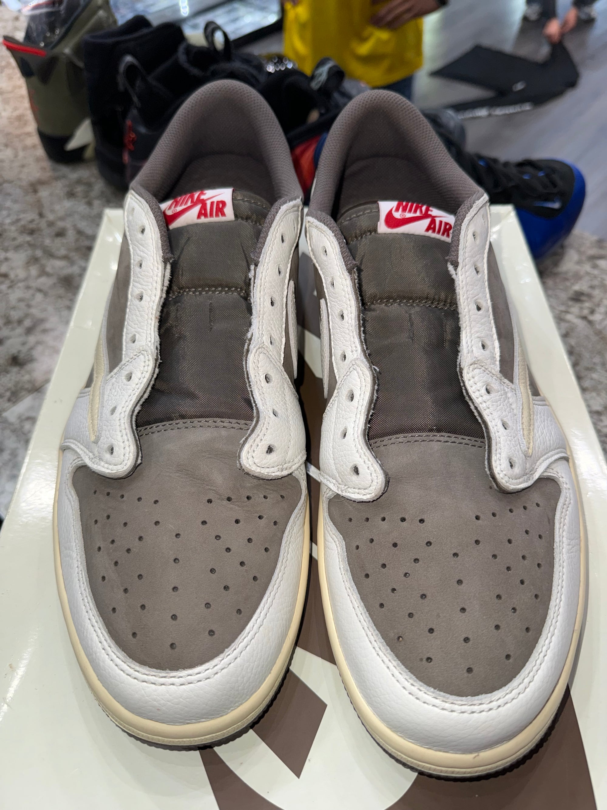 Jordan 1 Retro Low OG SP Travis Scott Reverse Mocha