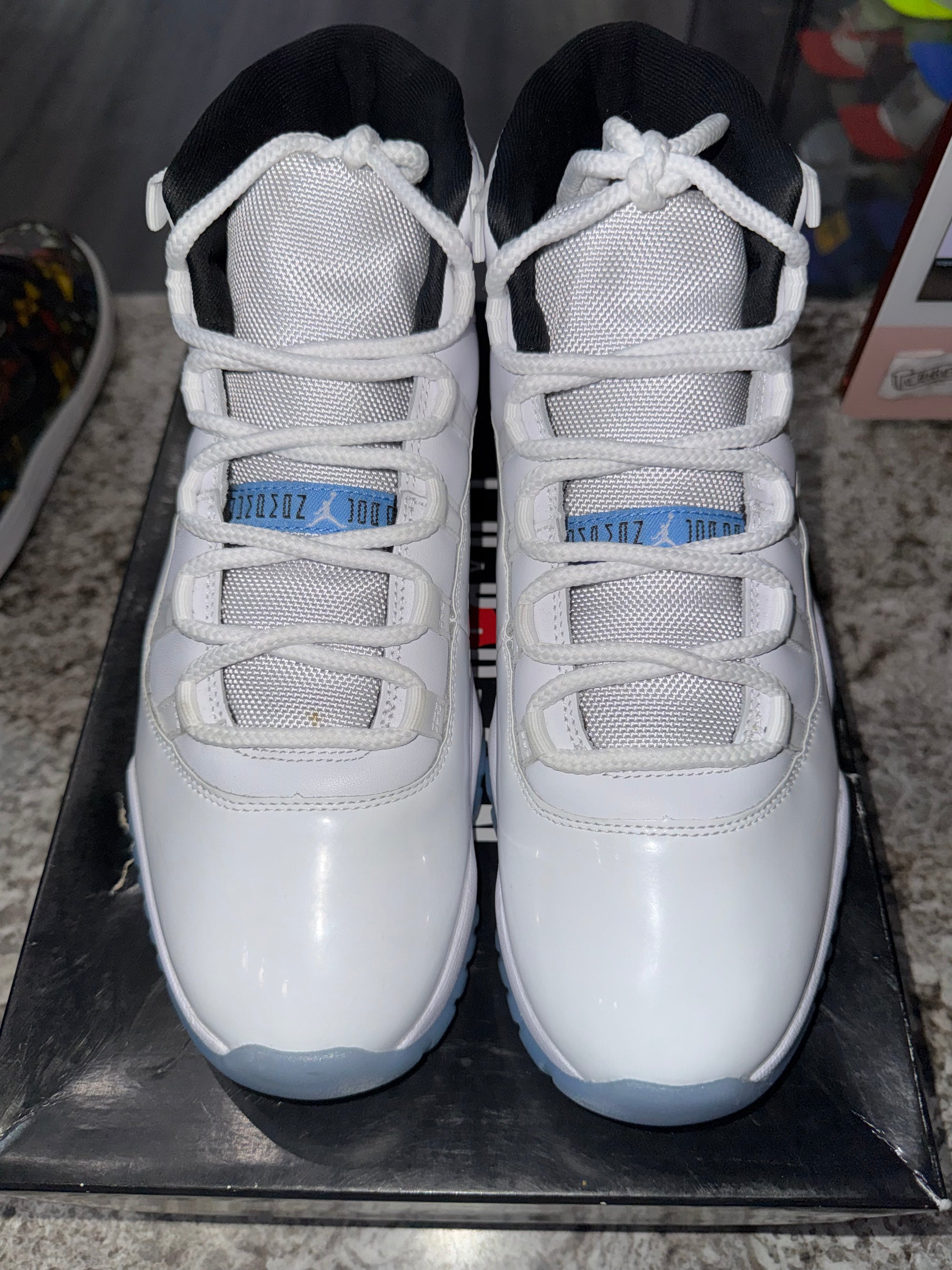 Jordan 11 Retro Legend Blue (2024)