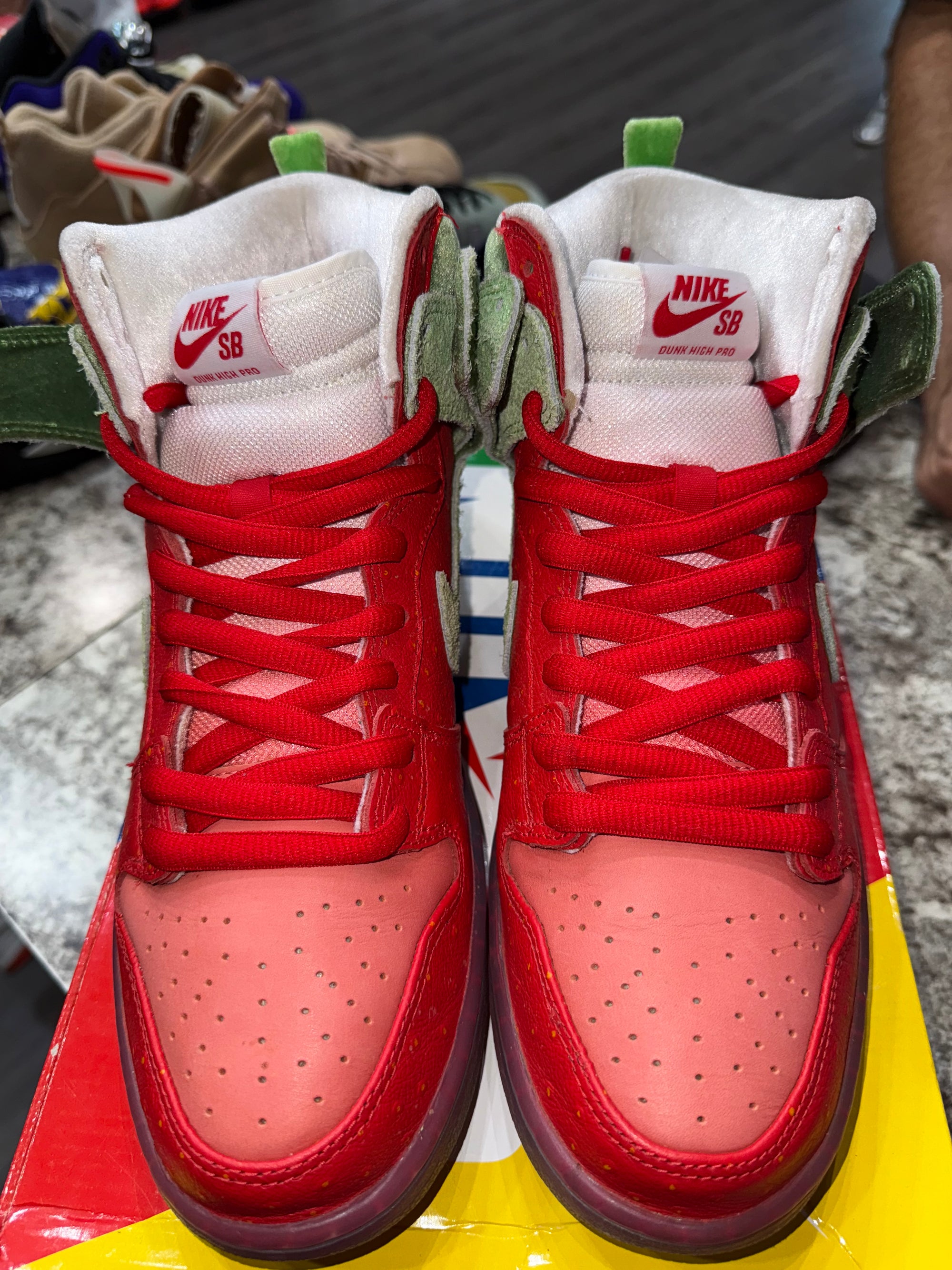 Nike SB Dunk High Strawberry Cough