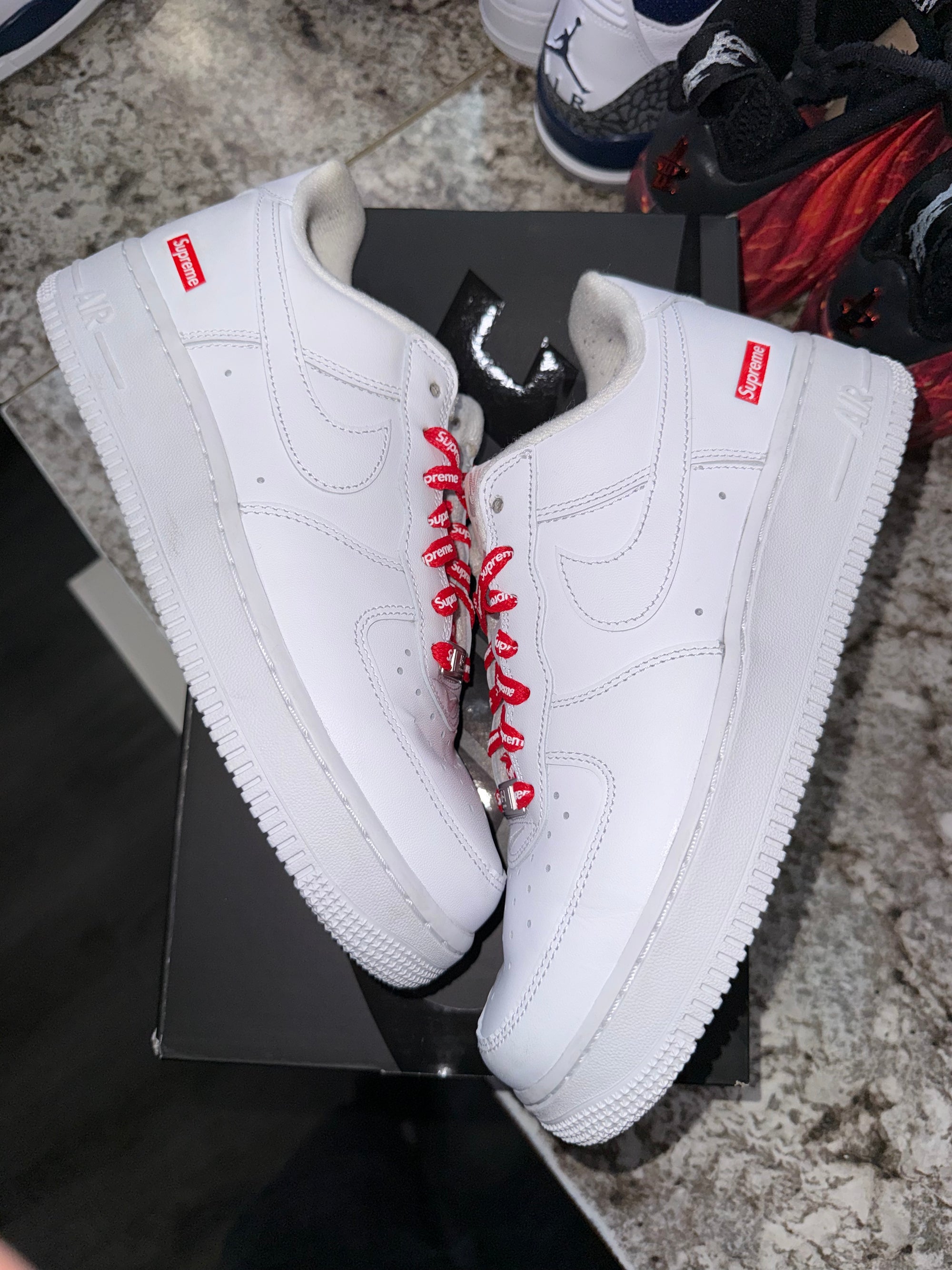 Nike Air Force 1 Low Supreme White