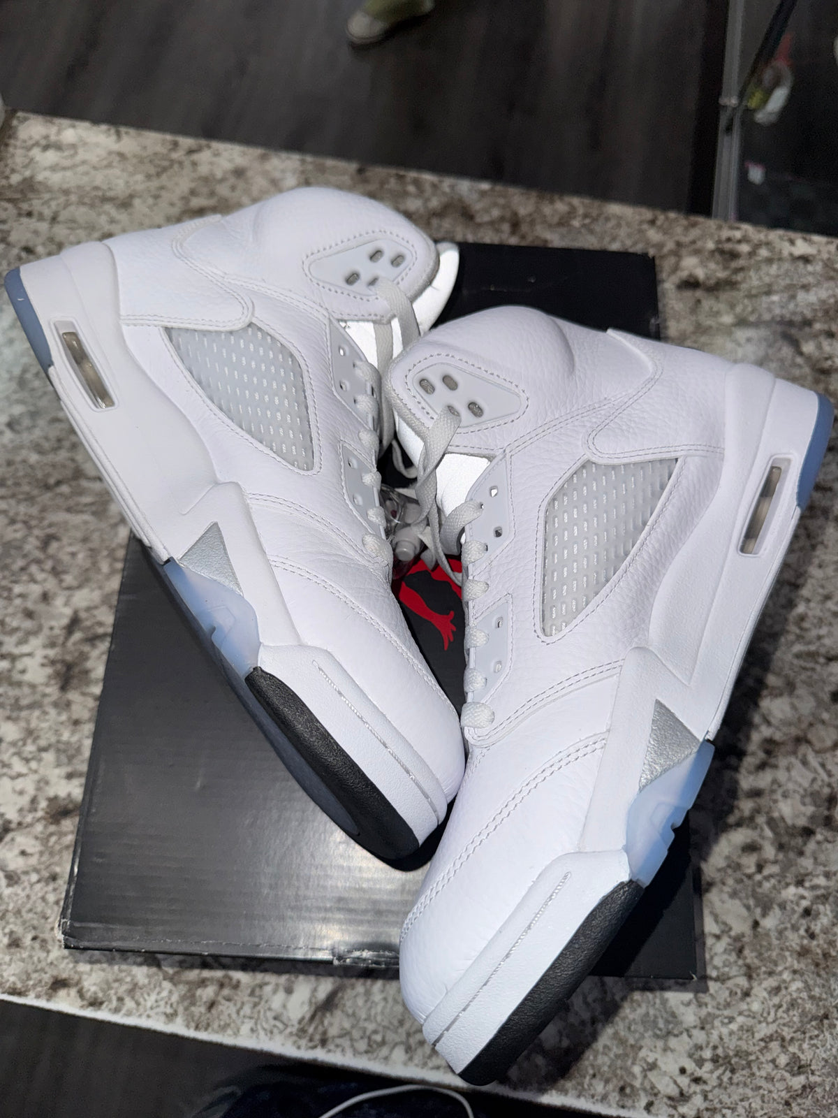 Jordan 5 Retro White Metallic (2026)