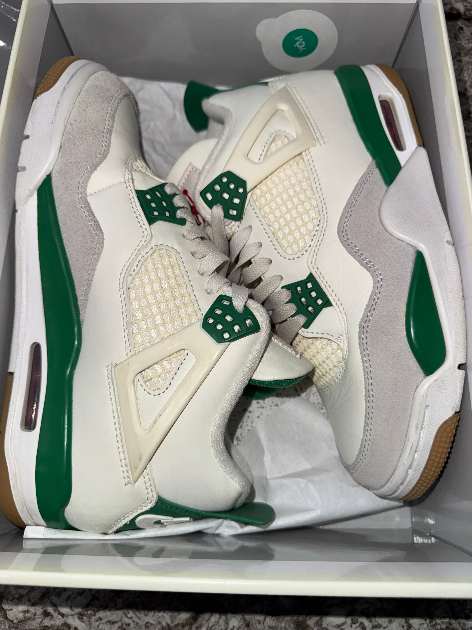 Jordan 4 Retro SB Pine Green