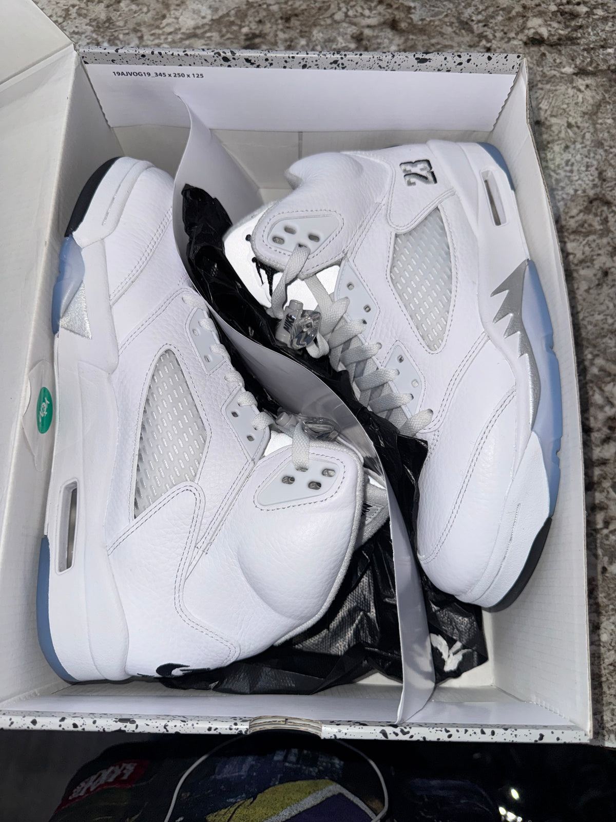 Jordan 5 Retro White Metallic (2026)