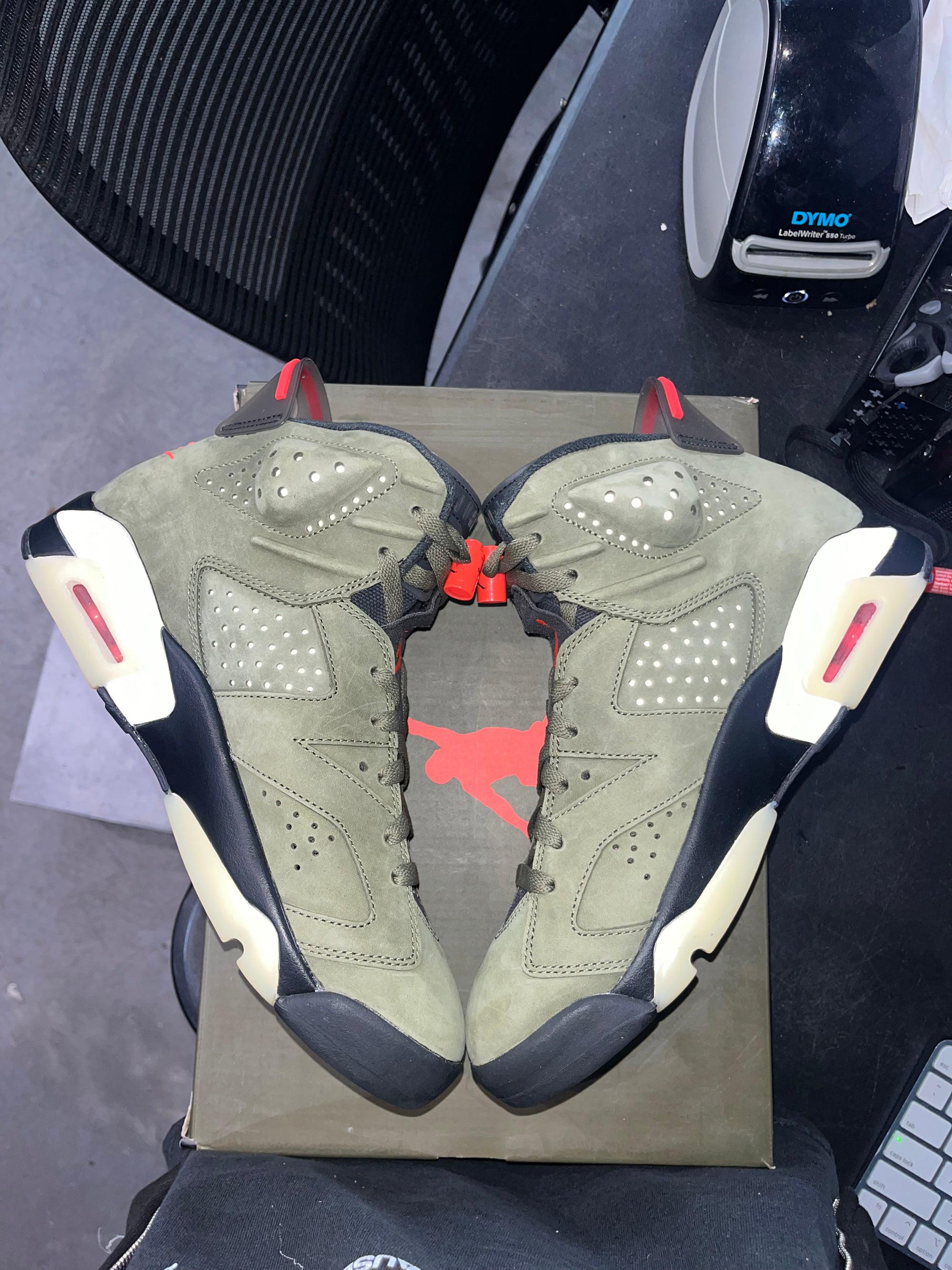 Jordan 6 Retro Travis Scott