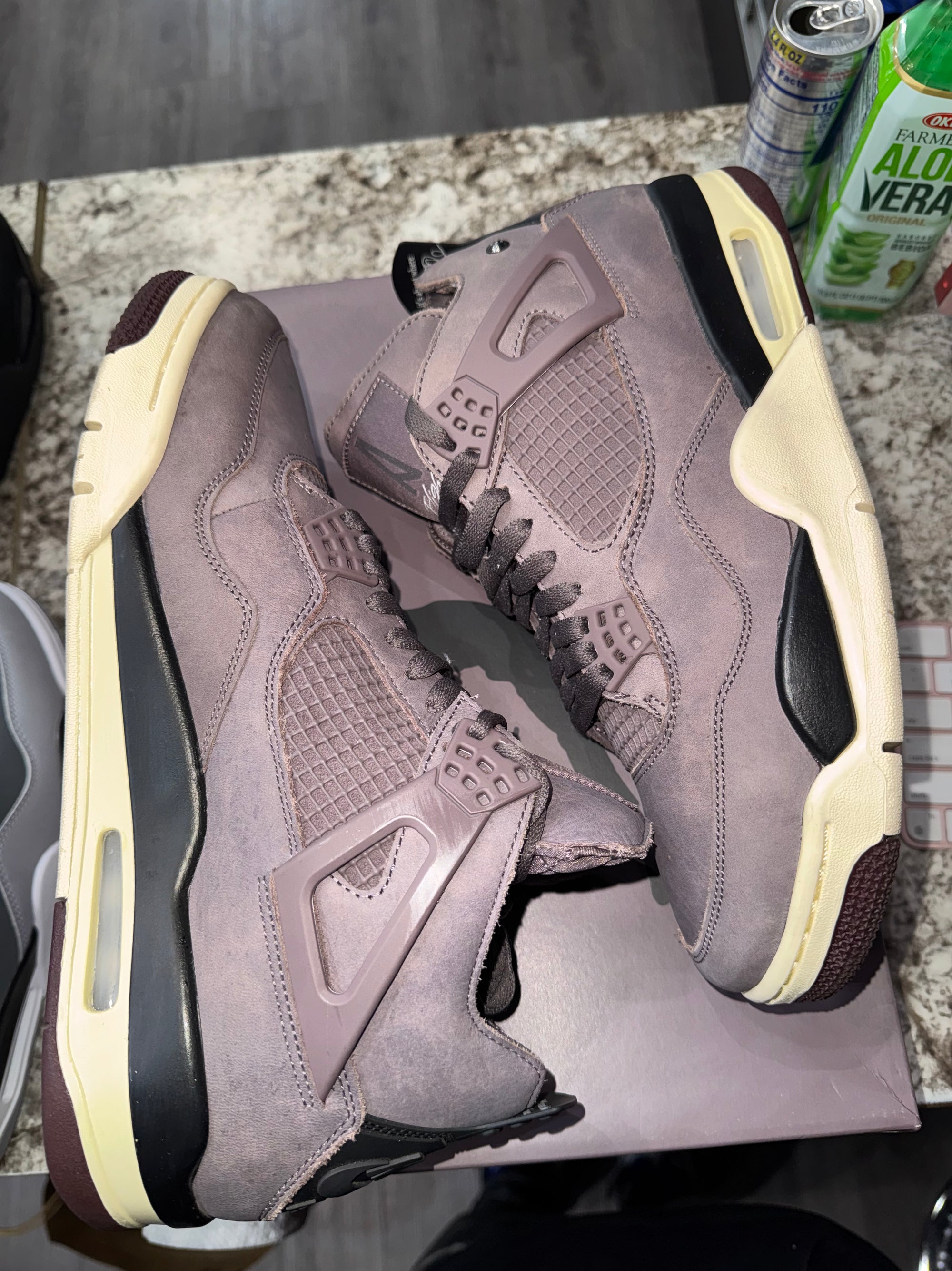 Jordan 4 Retro SP A Ma Maniére Violet Ore