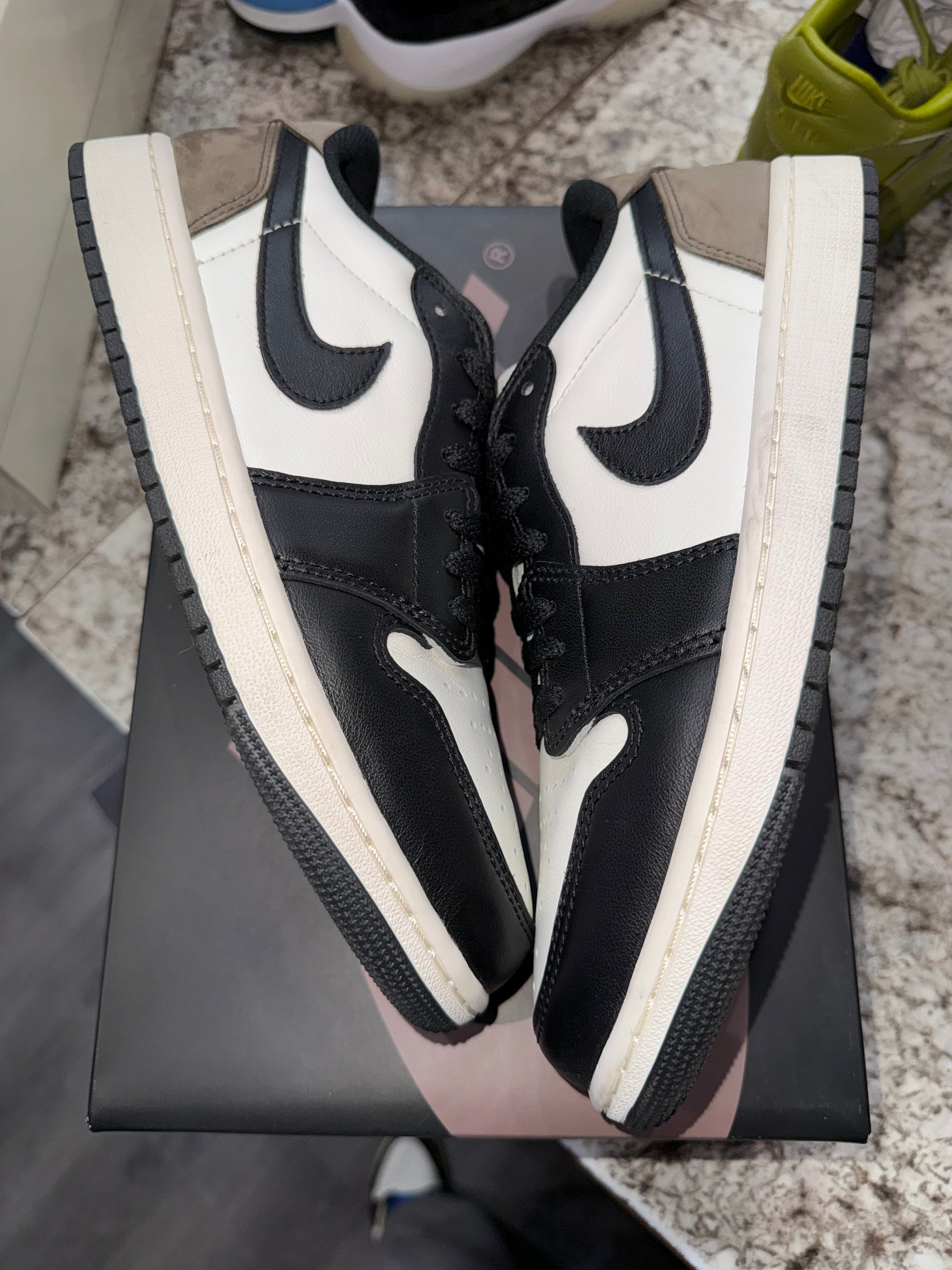 Jordan 1 Retro Low OG Mocha