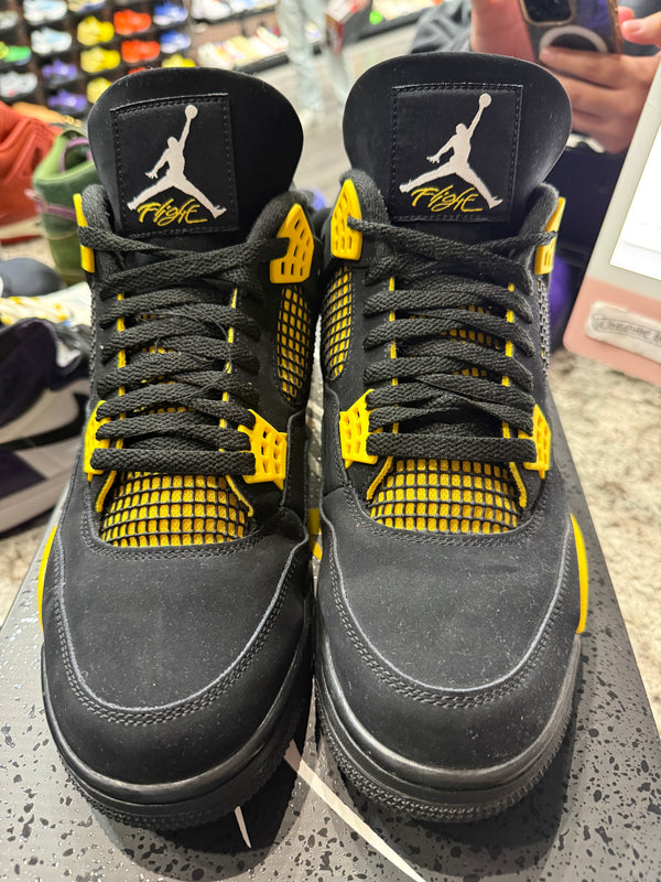Jordan 4 Retro Thunder (2023)