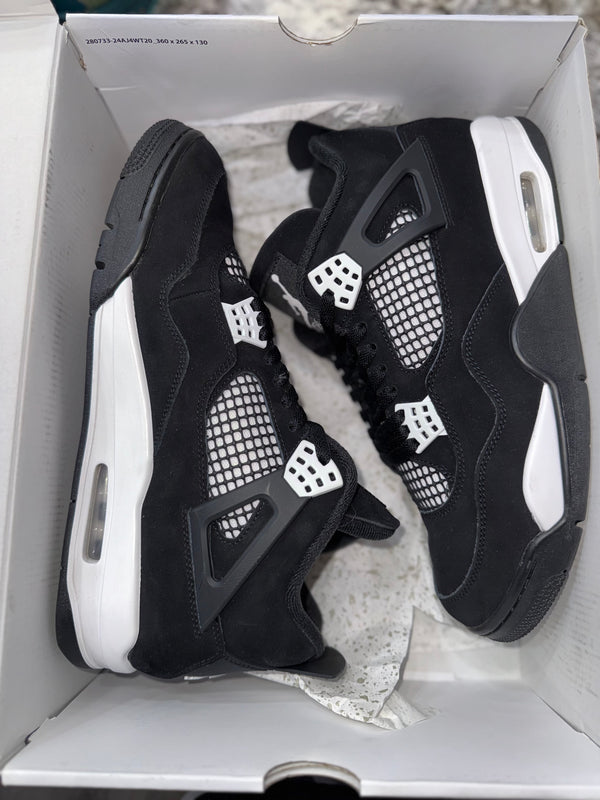 Jordan 4 Retro White Thunder