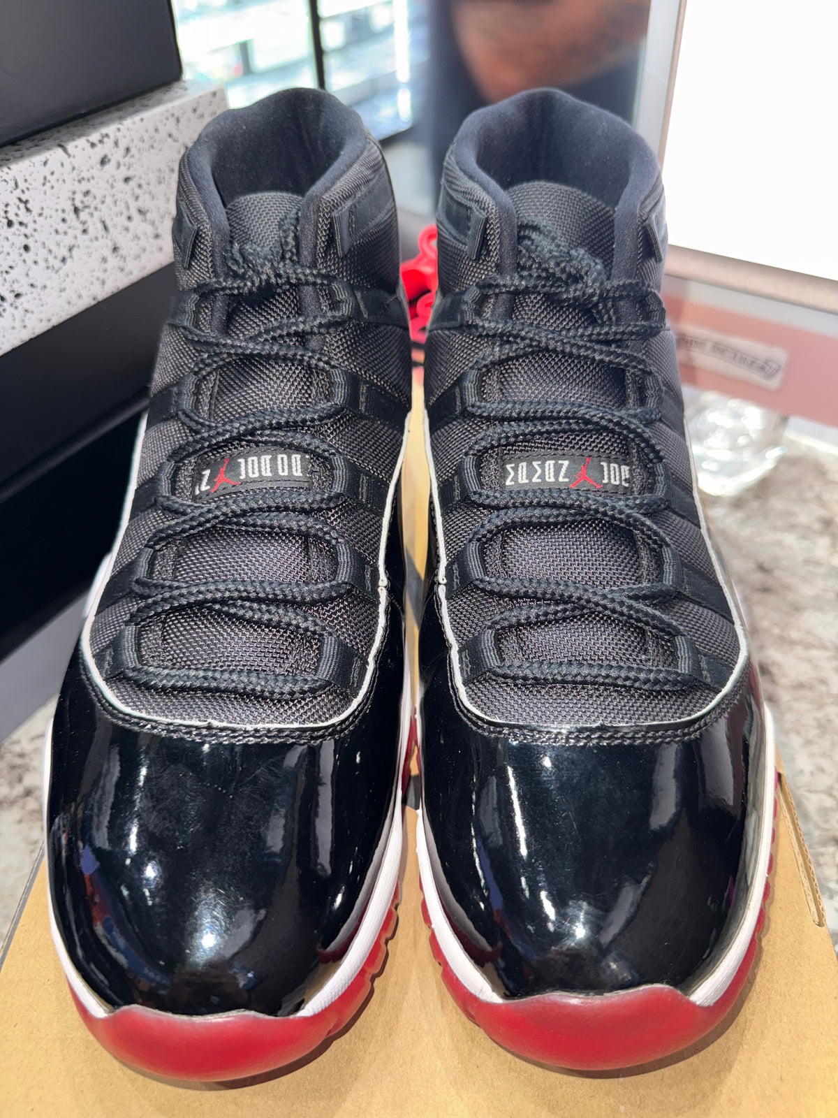 Jordan 11 Retro Playoffs Bred (2019)