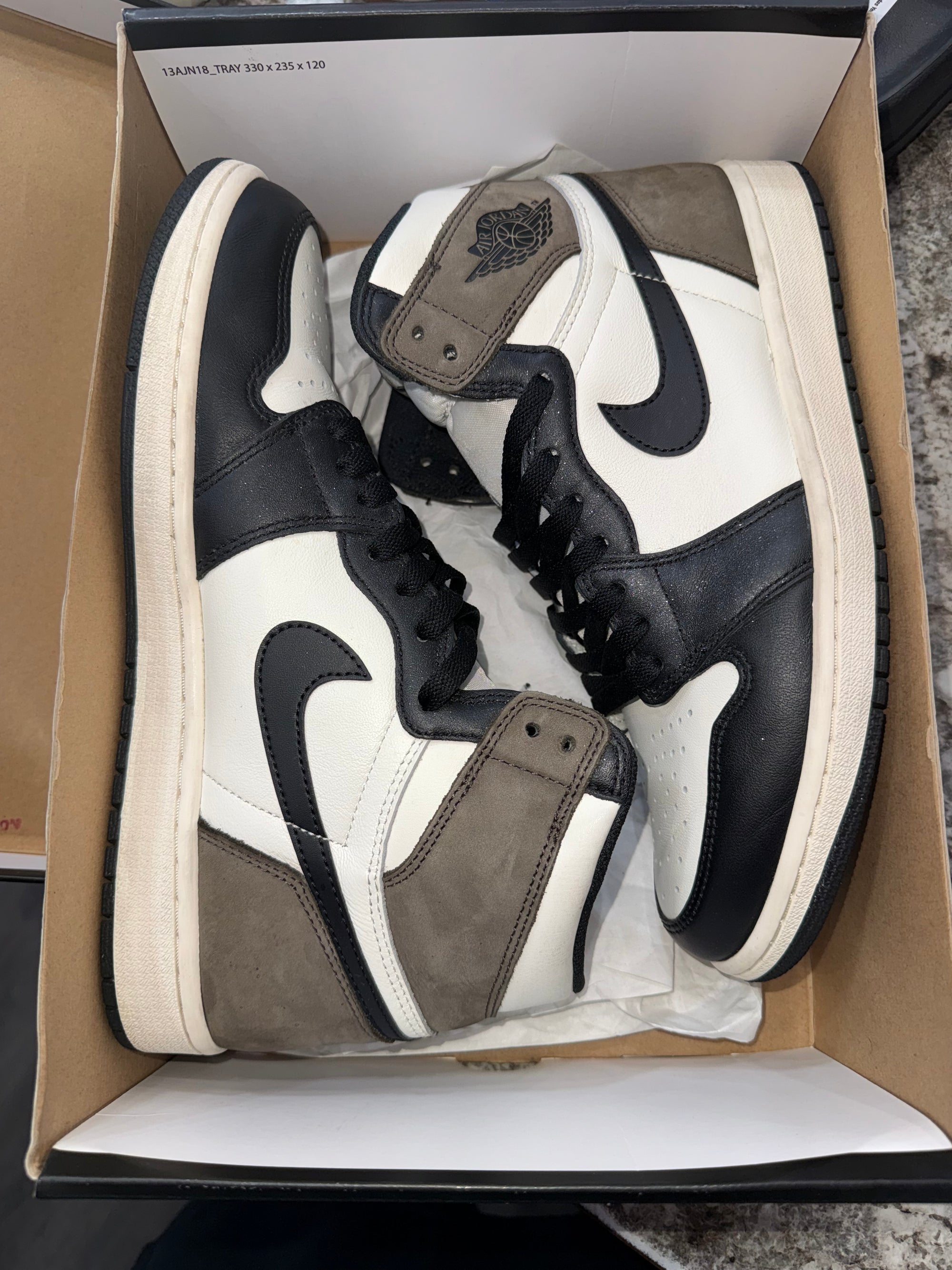 Jordan 1 Retro High Dark Mocha