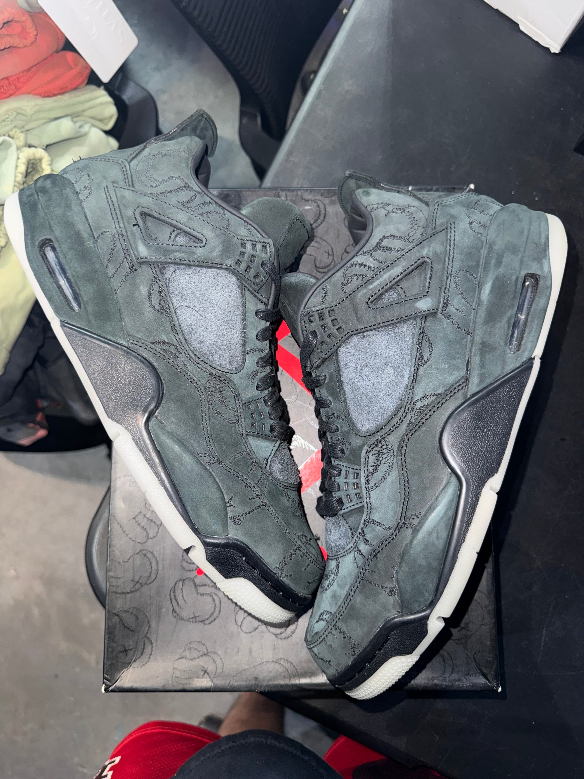 Jordan 4 Retro Kaws Black