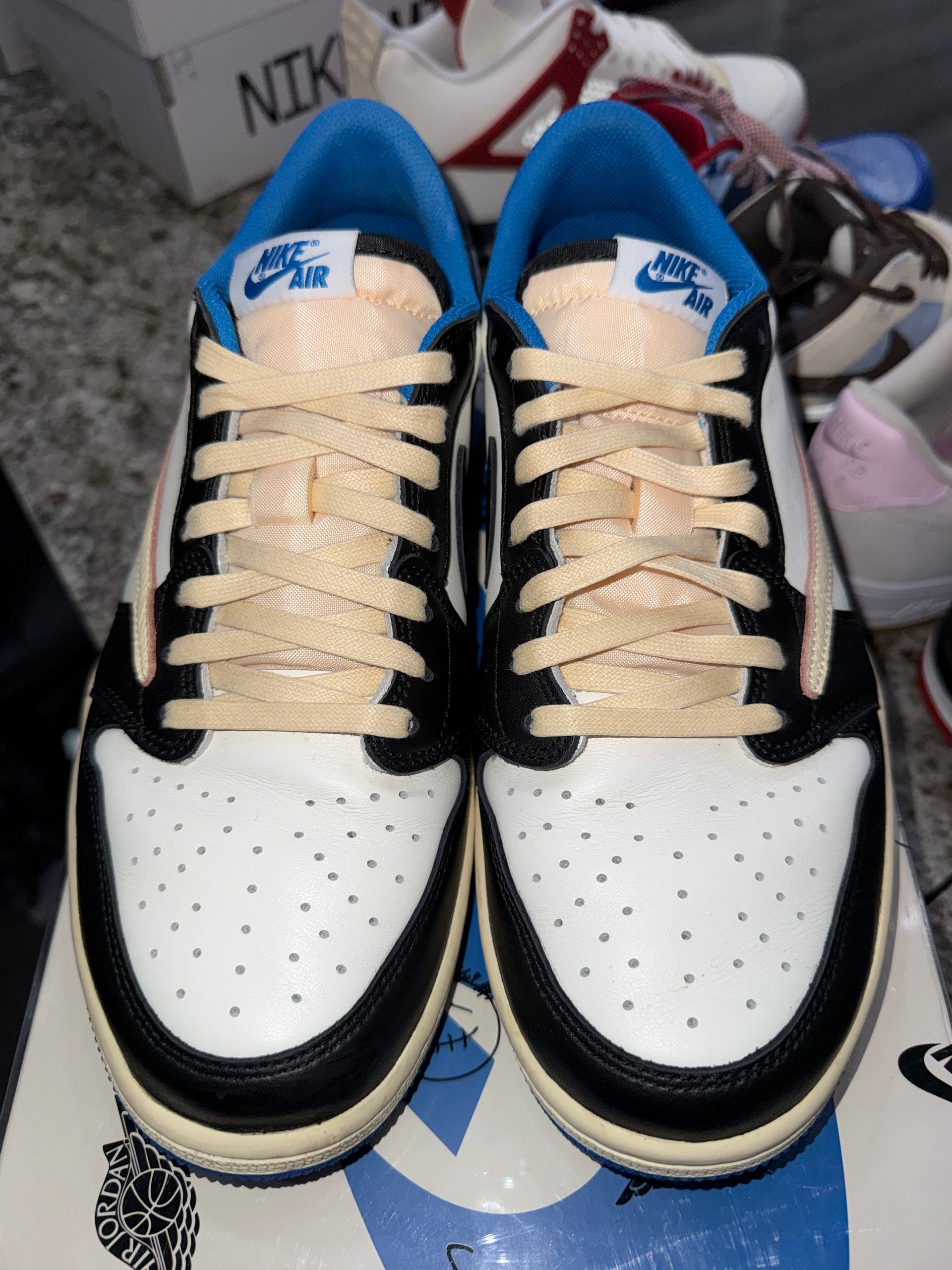 Jordan 1 Retro Low OG SP Fragment x Travis Scott