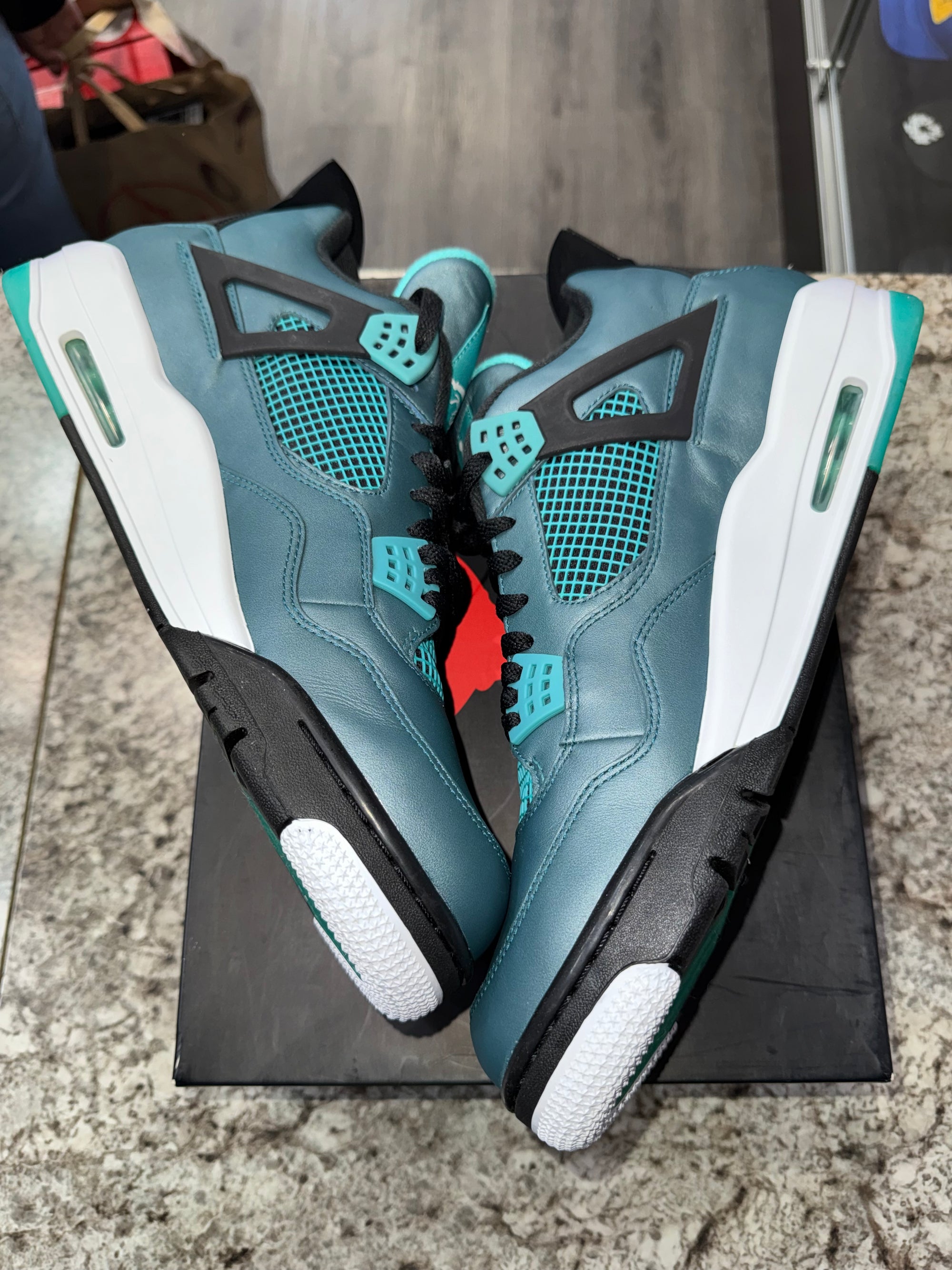 Jordan 4 Retro Teal