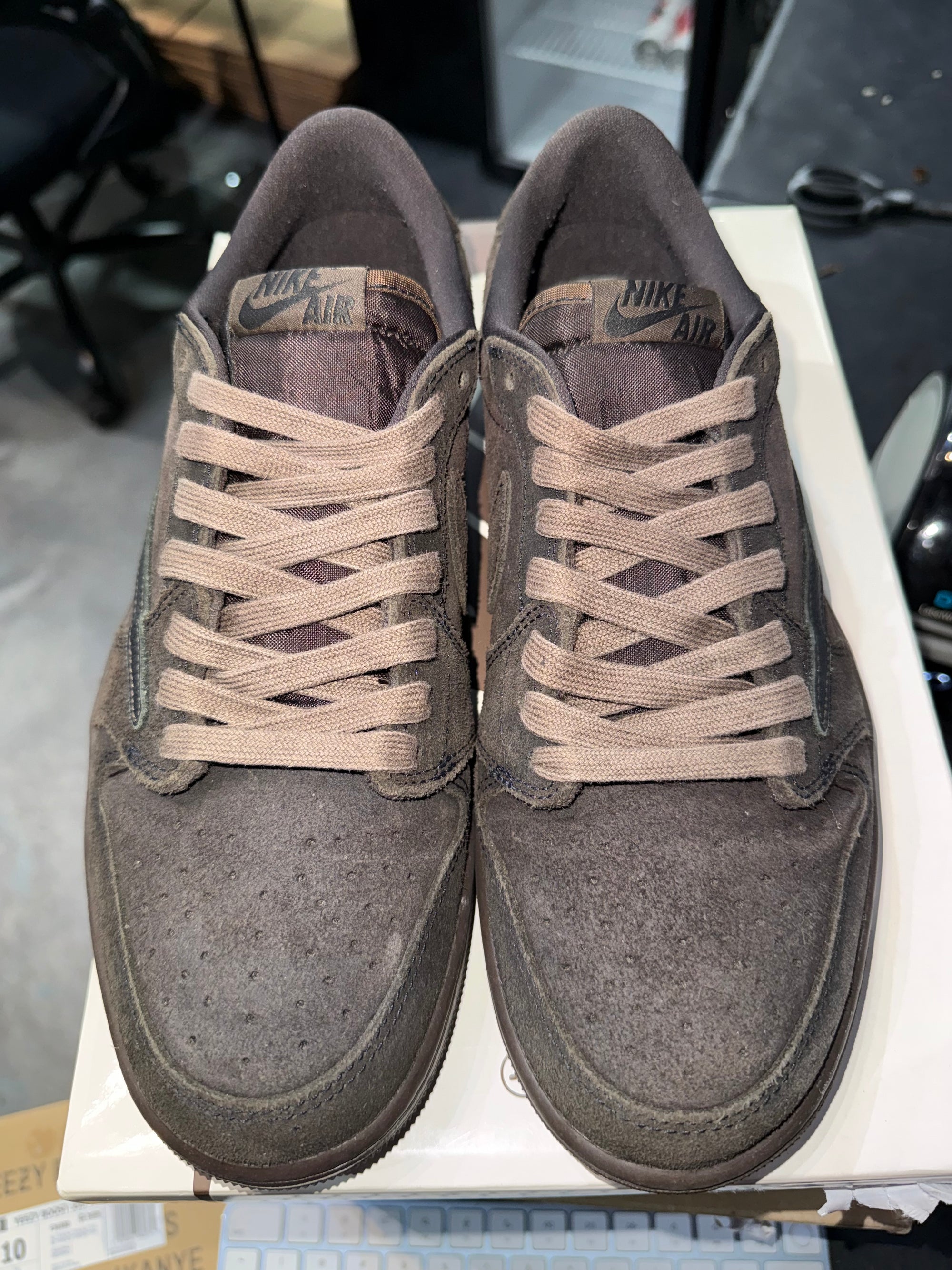 Jordan 1 Retro Low OG SP Travis Scott Velvet Brown