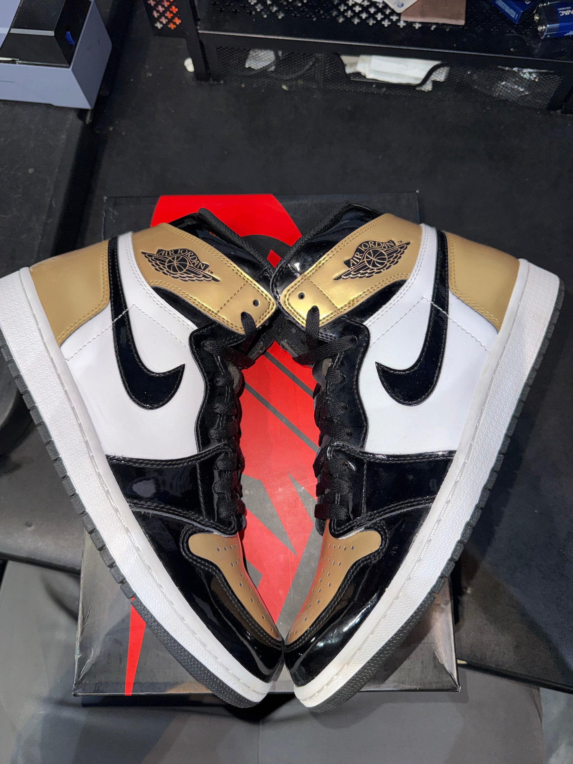 Jordan 1 Retro High NRG Patent Gold Toe
