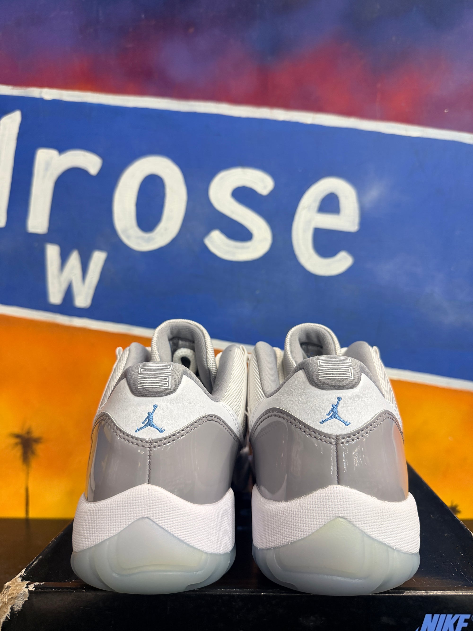 Jordan 11 Retro Low Cement Grey