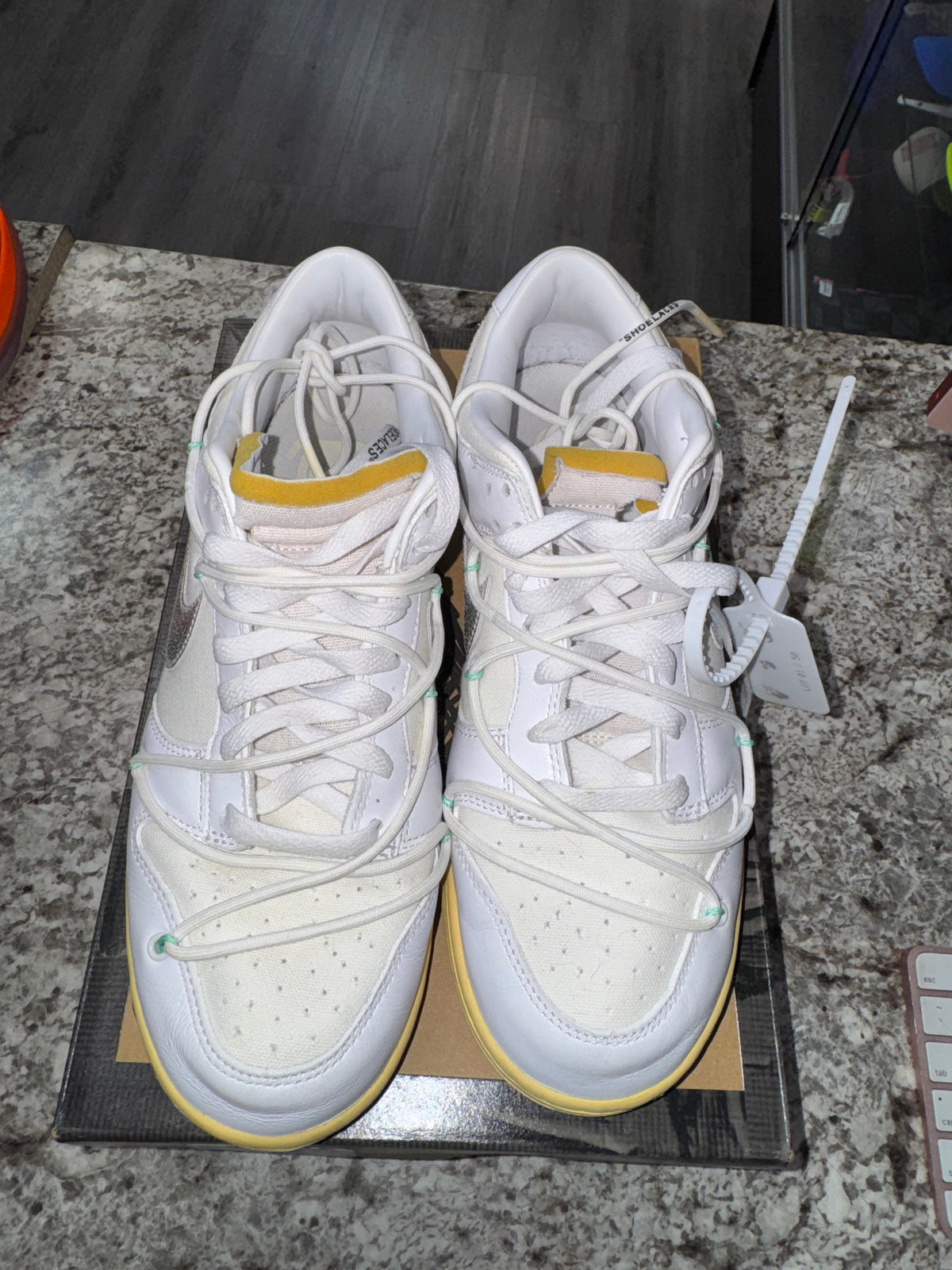 Nike Dunk Low Off-White Lot 1