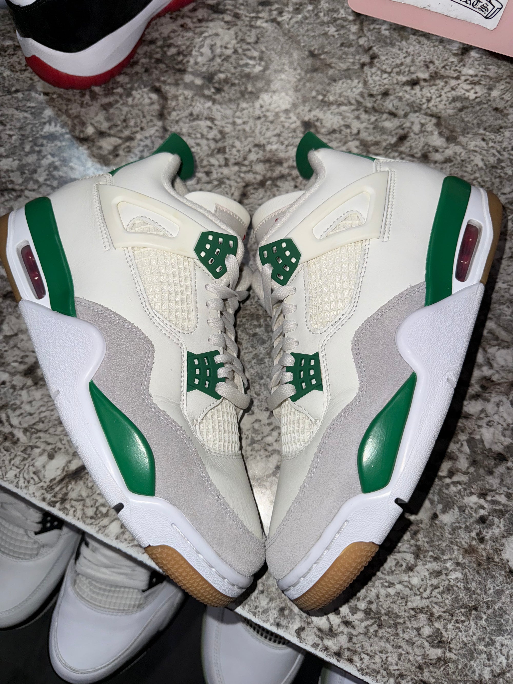 Jordan 4 Retro SB Pine Green (NO BOX)