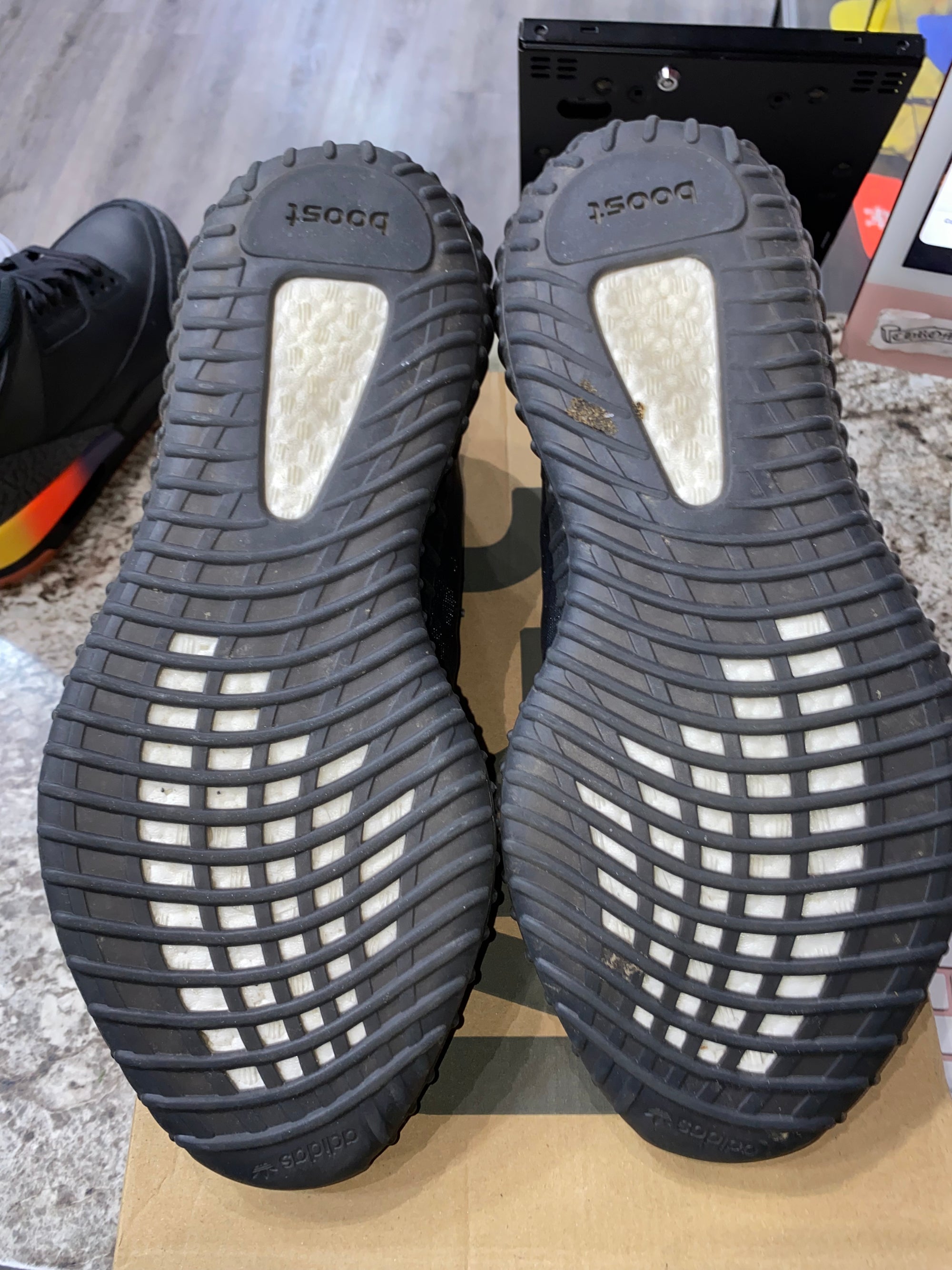 adidas Yeezy Boost 350 V2 Mono Cinder (REPLACEMENT BOX)