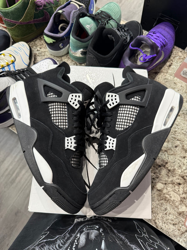 Jordan 4 Retro White Thunder