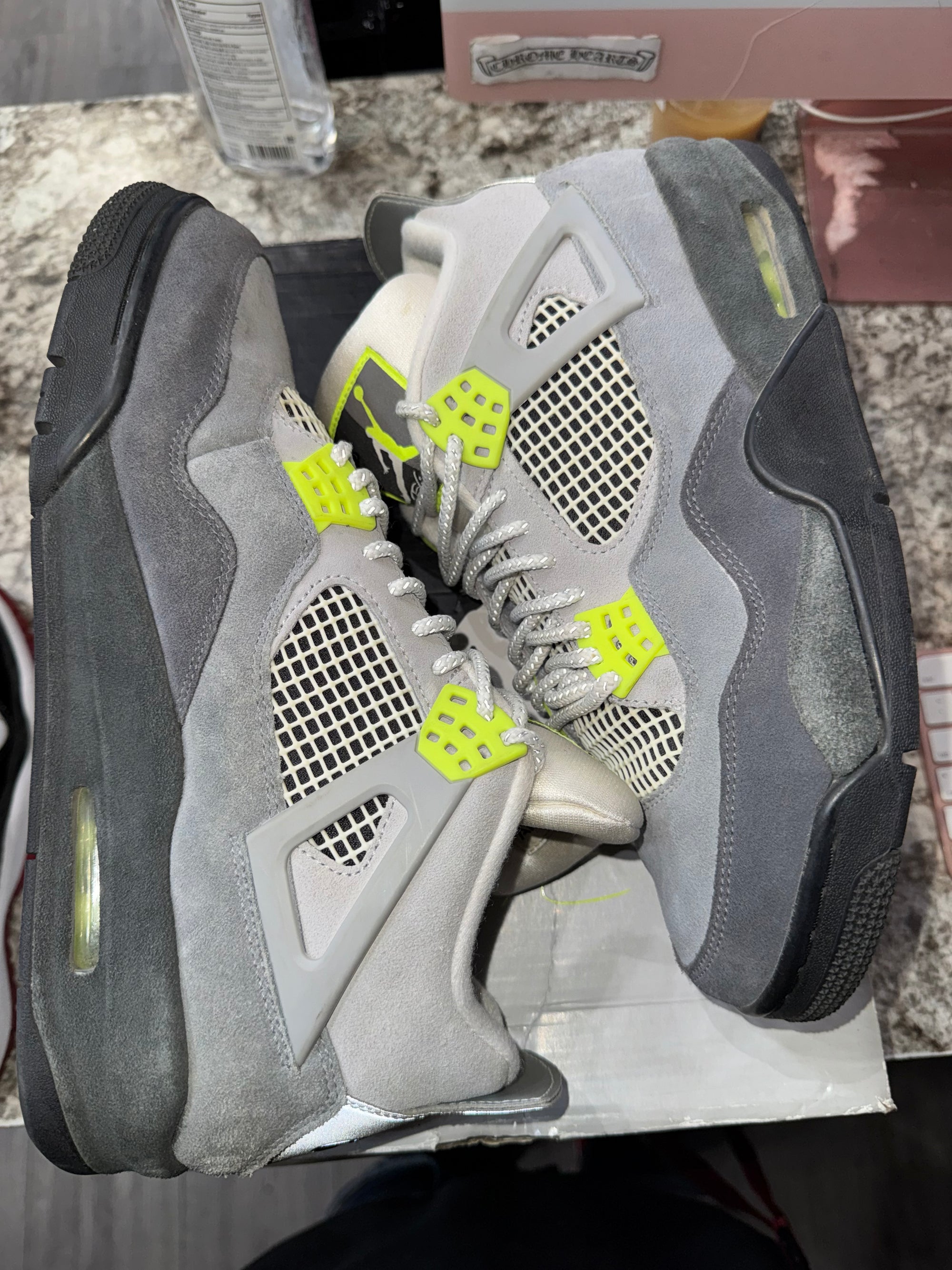 Jordan 4 Retro SE 95 Neon (DAMAGED BOX)