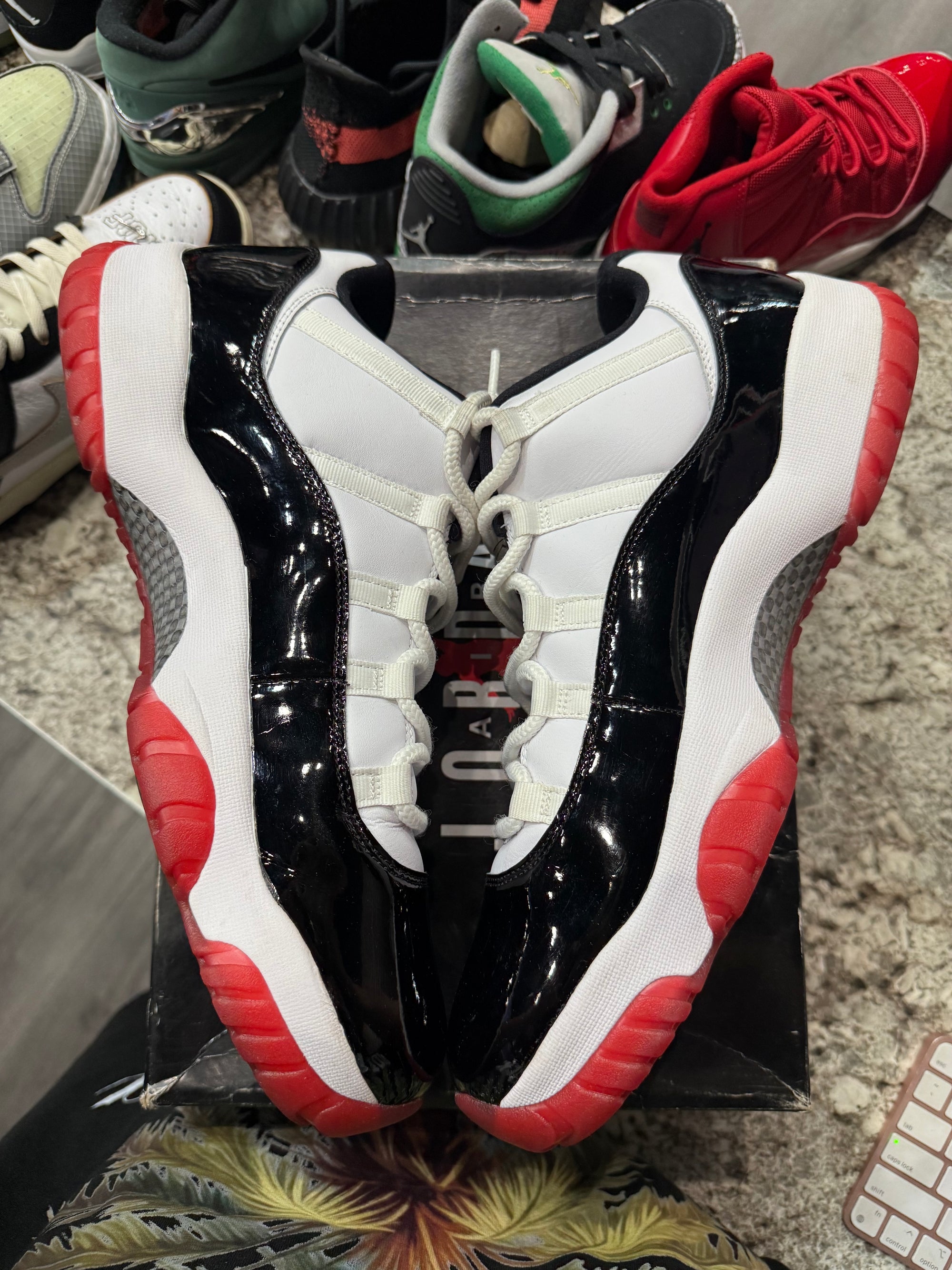 Jordan 11 Retro Low Concord Bred