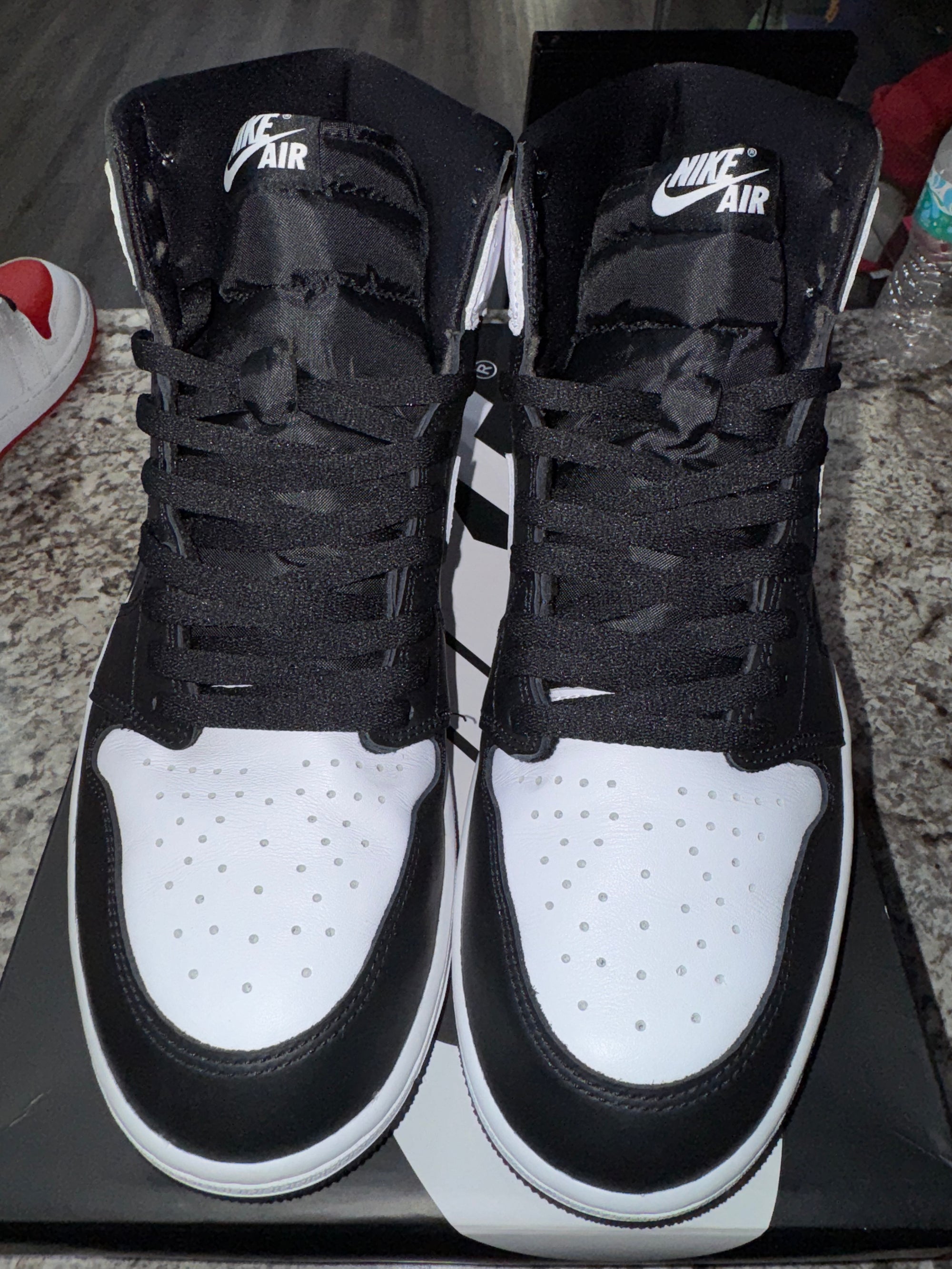 Jordan 1 Retro High OG Black White (DAMAGED BOX)