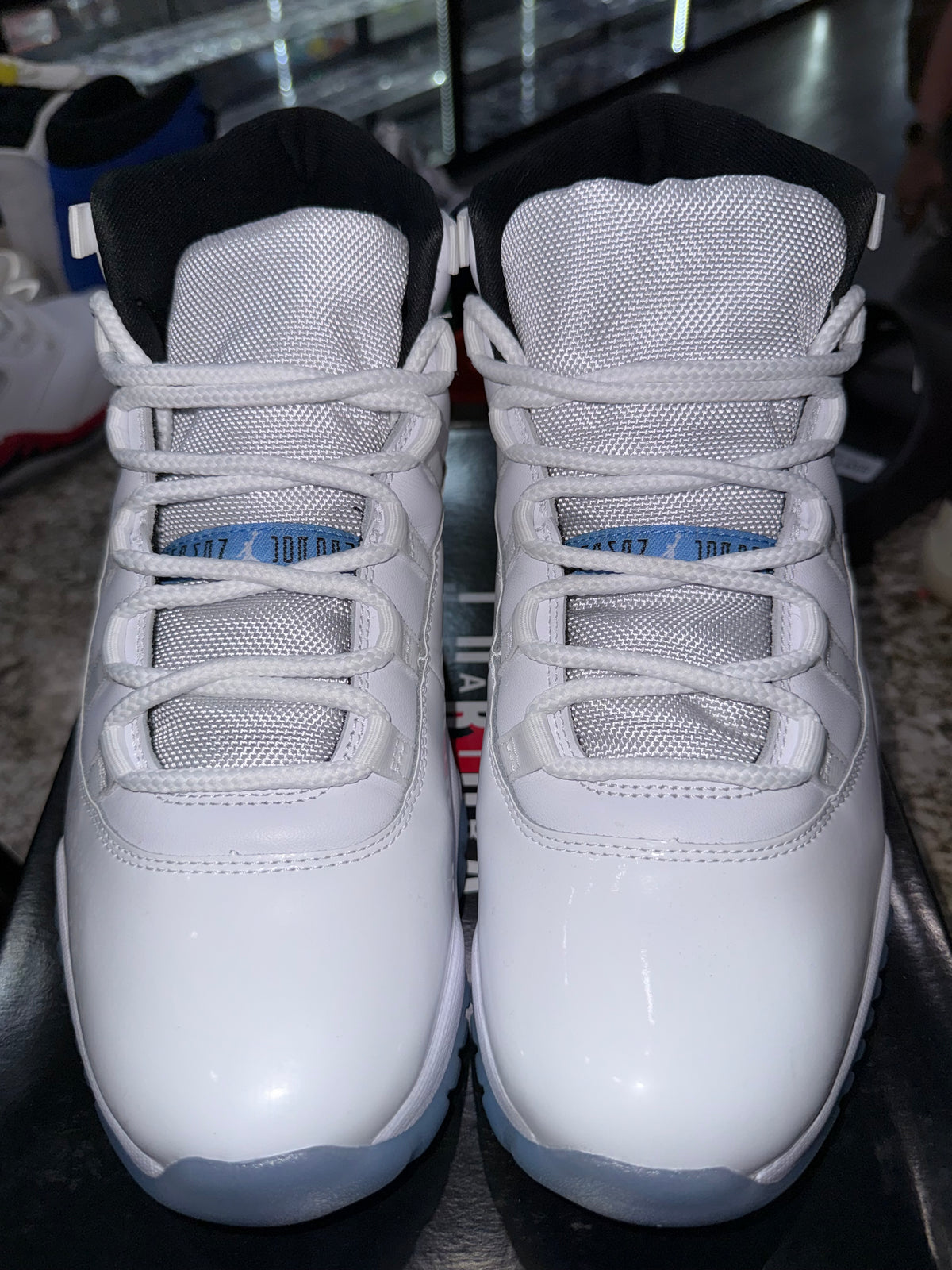 Jordan 11 Retro Legend Blue (2024)