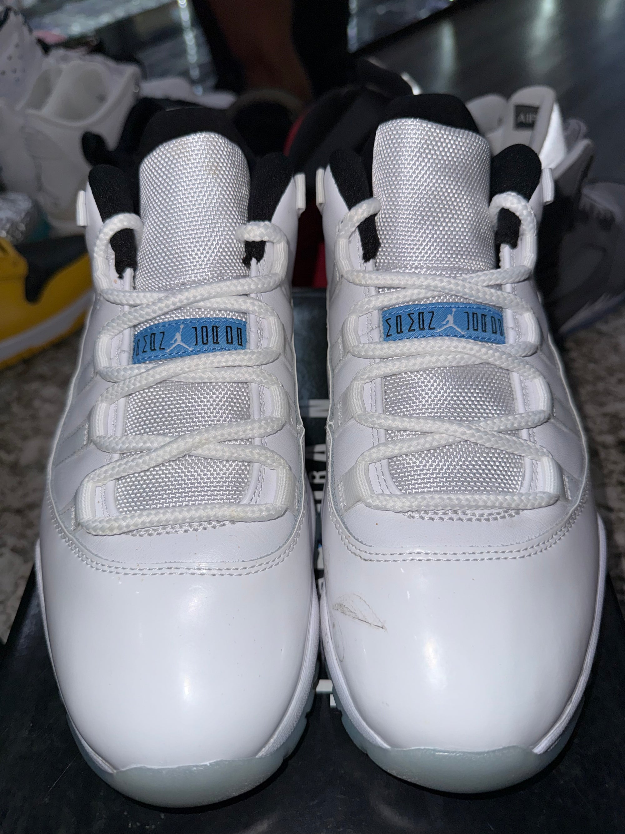 Jordan 11 Retro Low Legend Blue