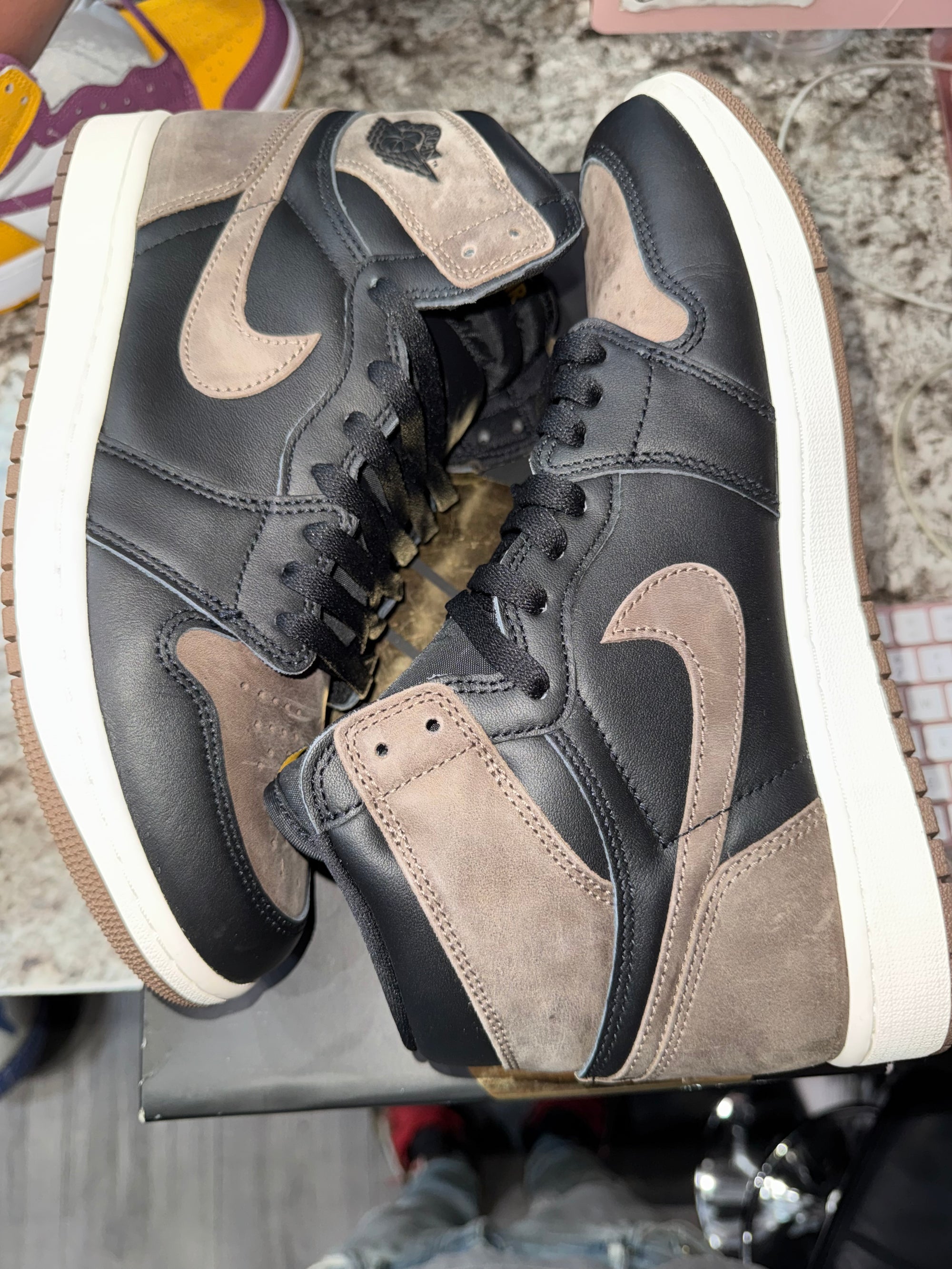 Jordan 1 Retro High OG Palomino (DAMAGED BOX)
