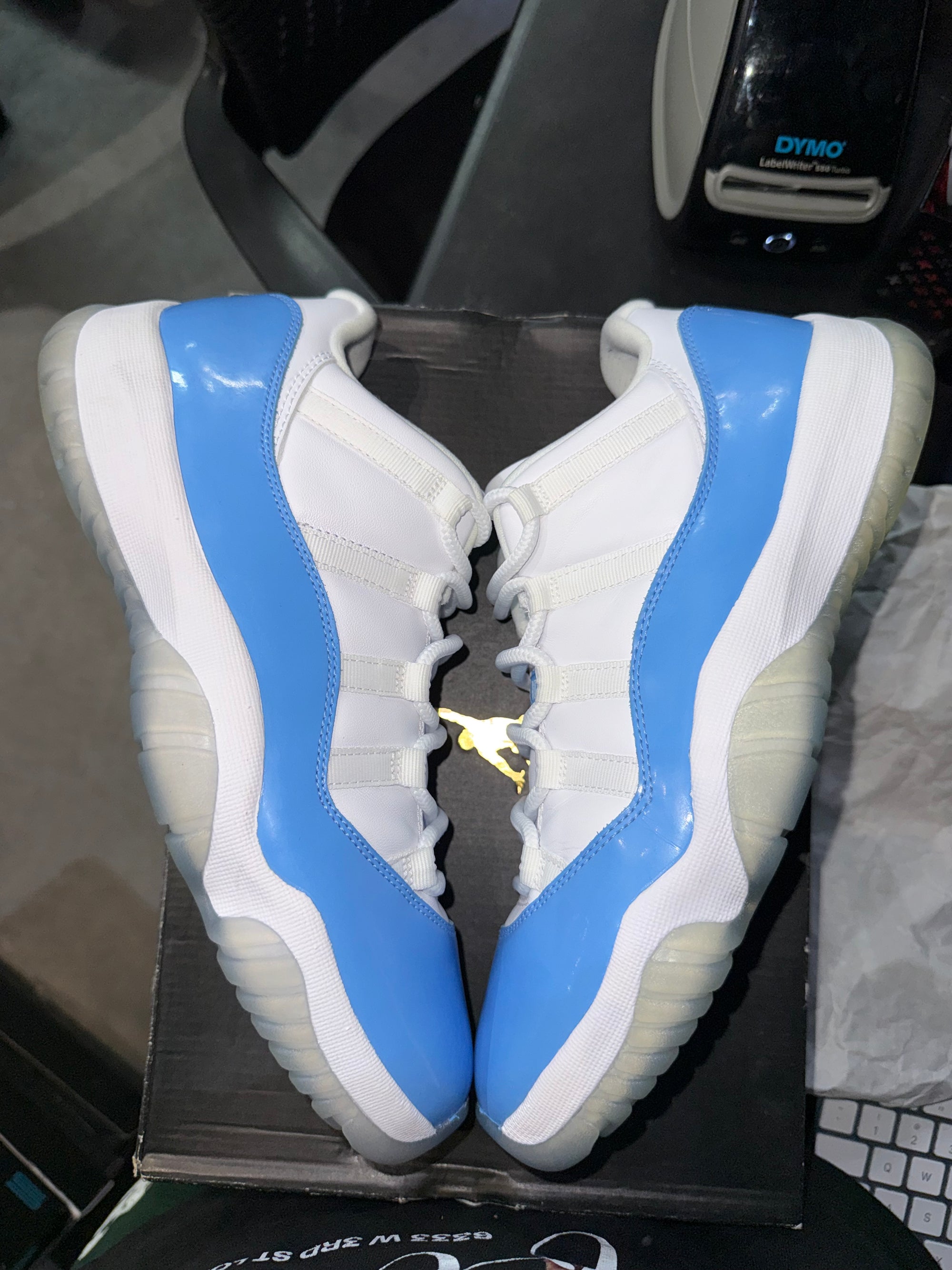 Jordan 11 Retro Low University Blue (2017)