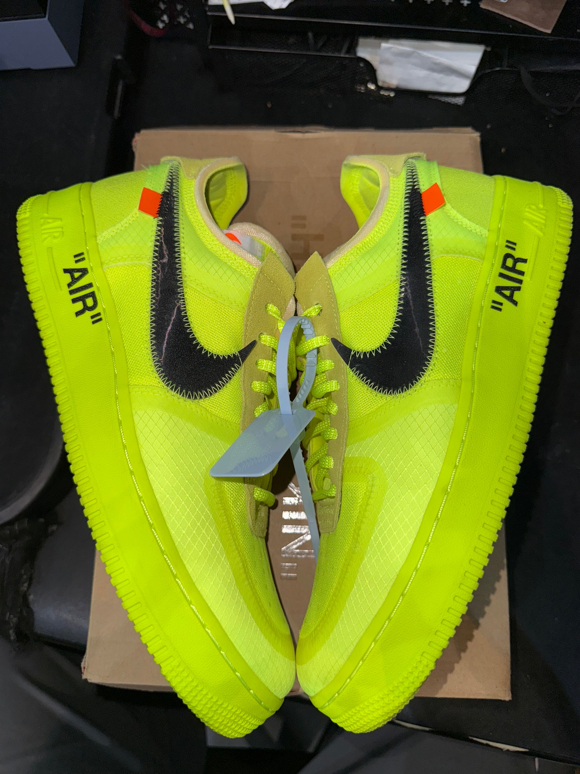 Nike Air Force 1 Low Off-White Volt