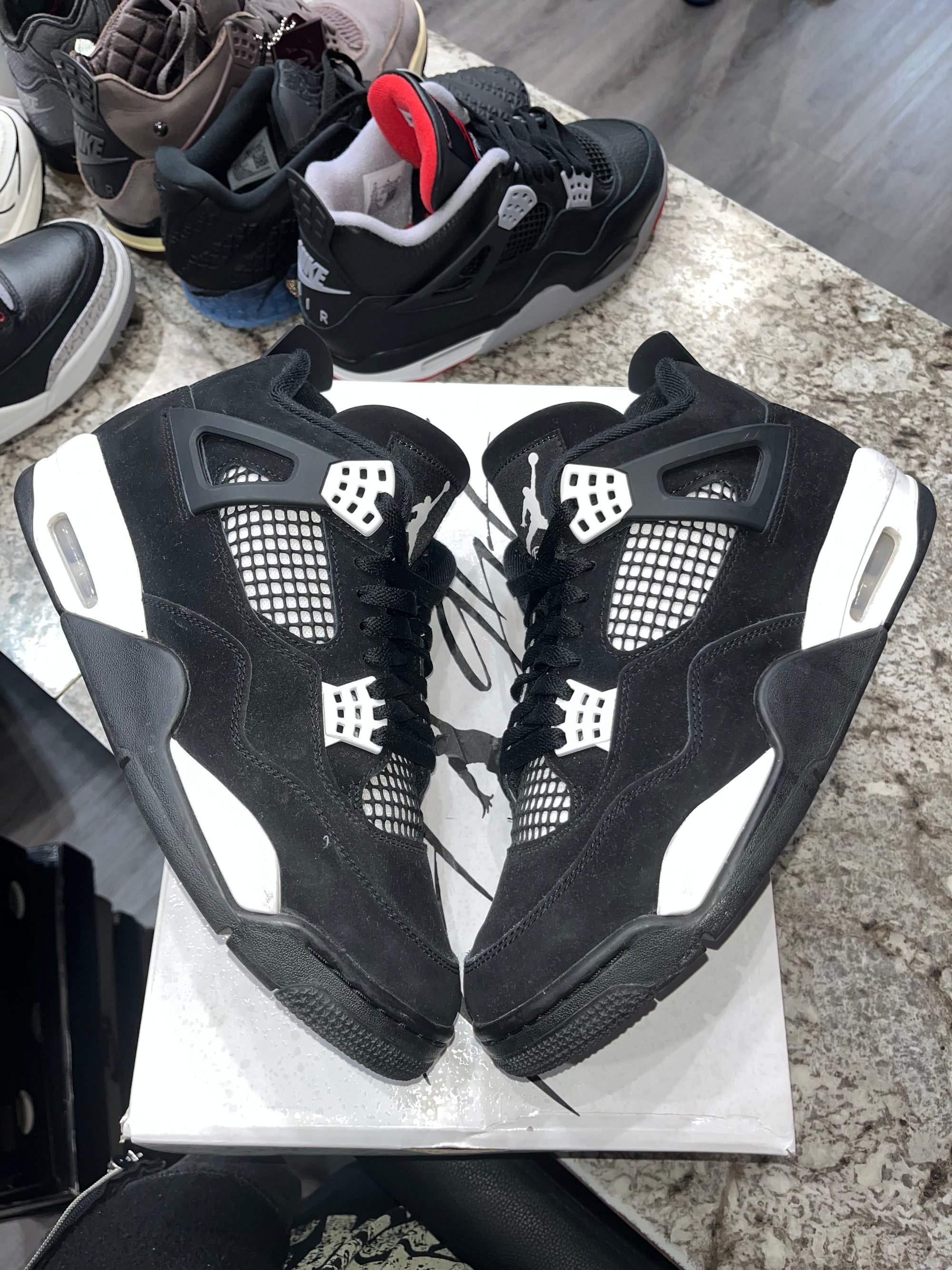 Jordan 4 Retro White Thunder