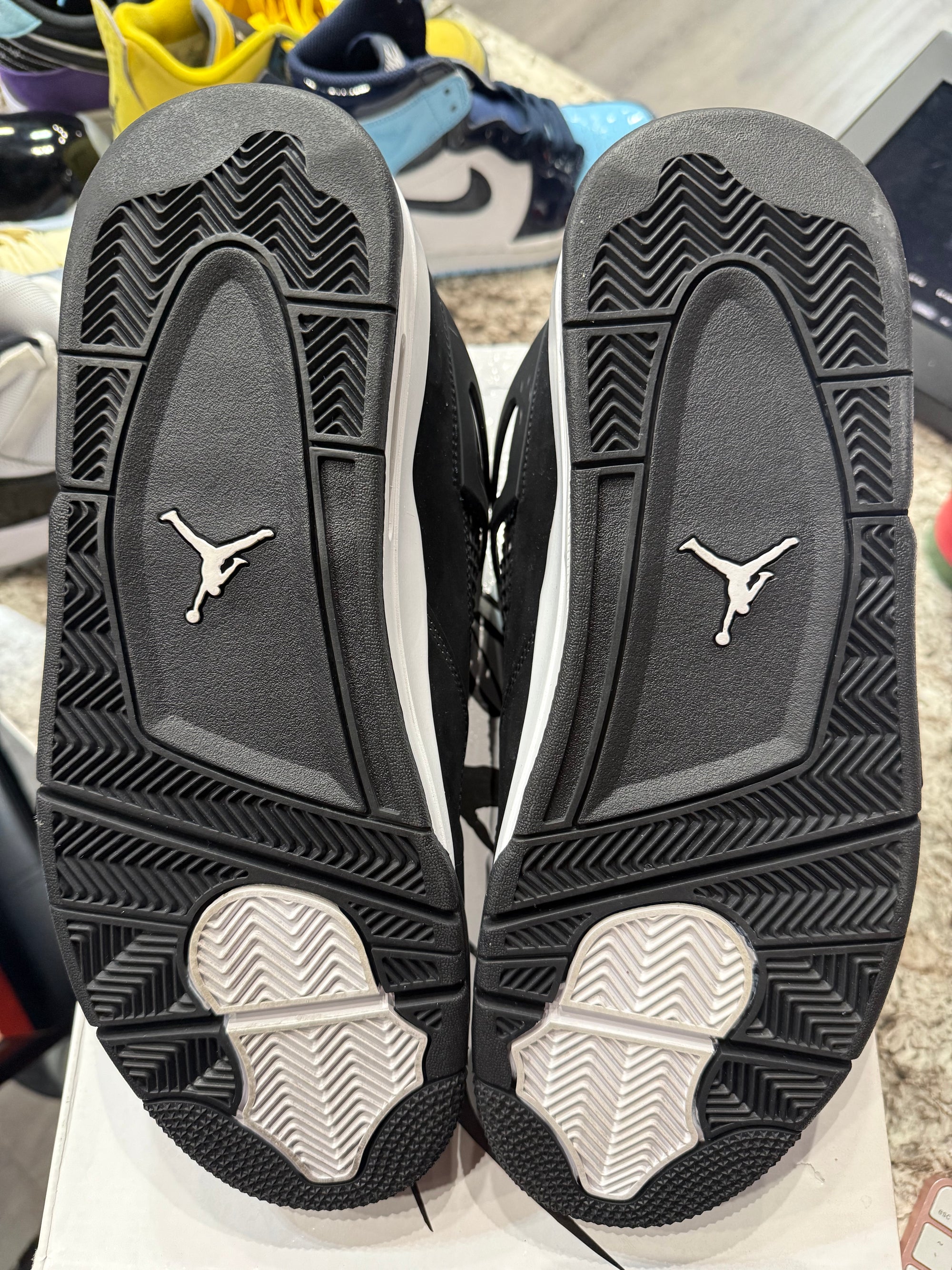 Jordan 4 Retro White Thunder