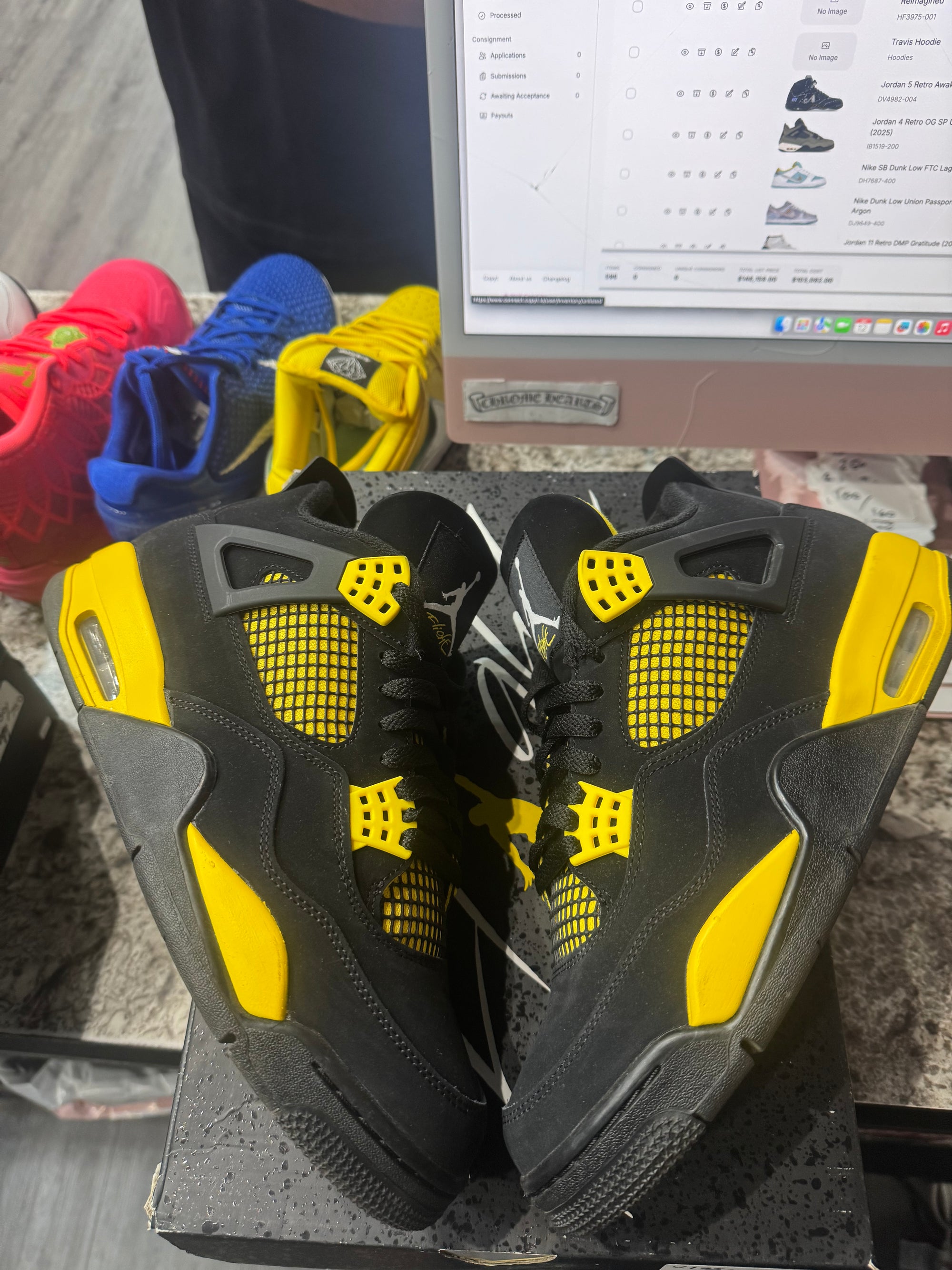 Jordan 4 Retro Thunder (2023)