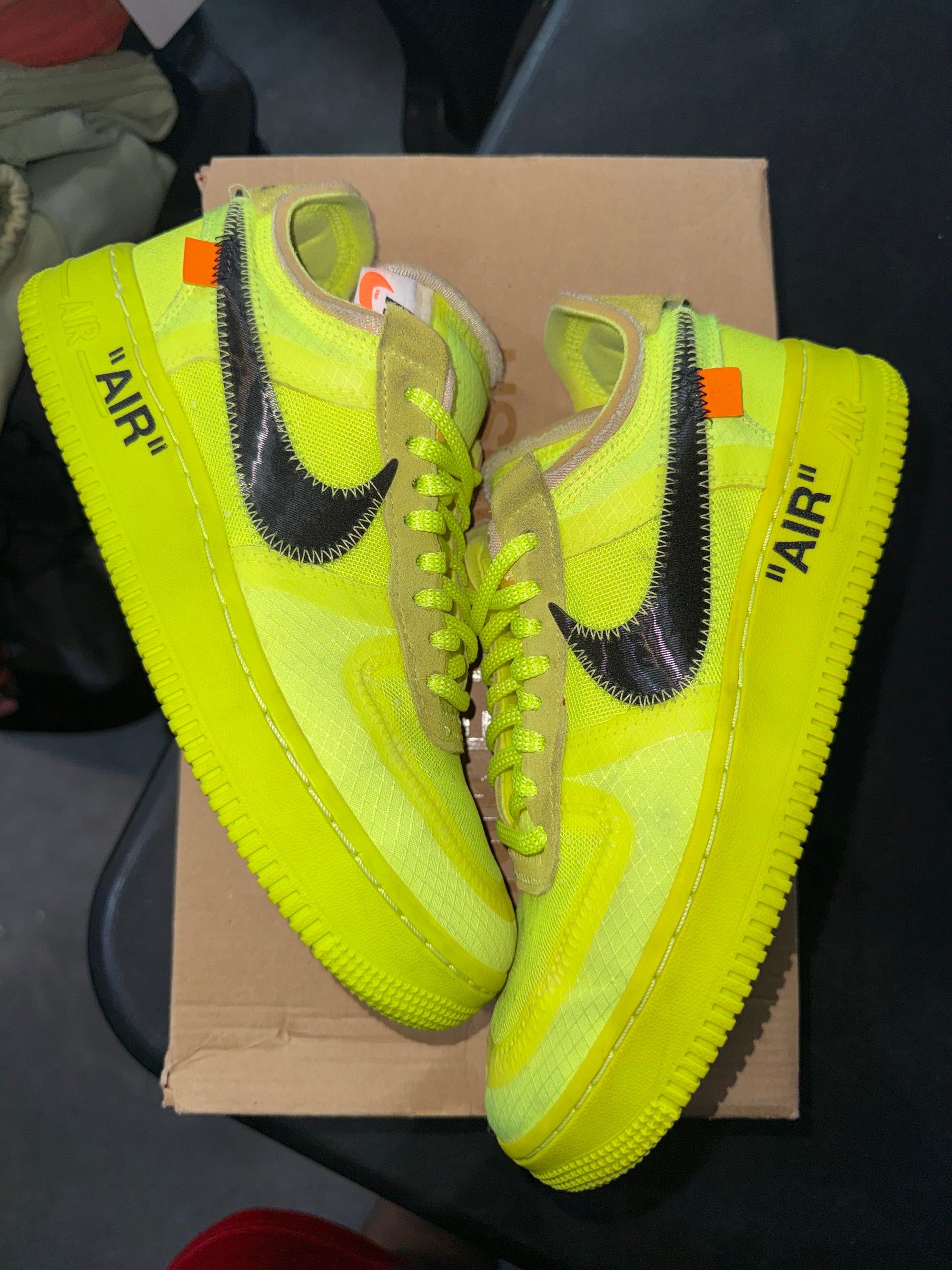 Nike Air Force 1 Low Off-White Volt