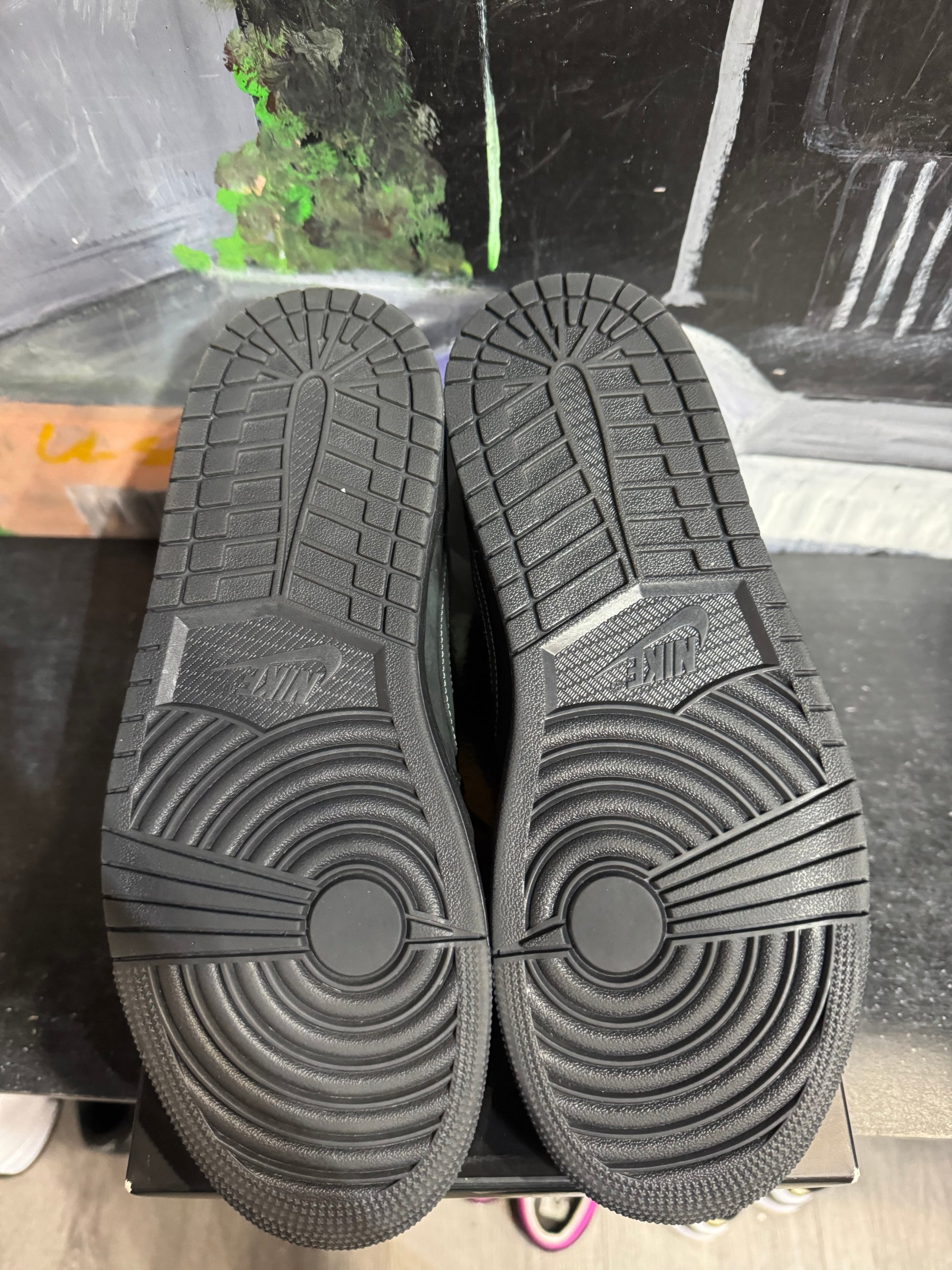 Jordan 1 Retro Low OG SP Travis Scott Black Phantom