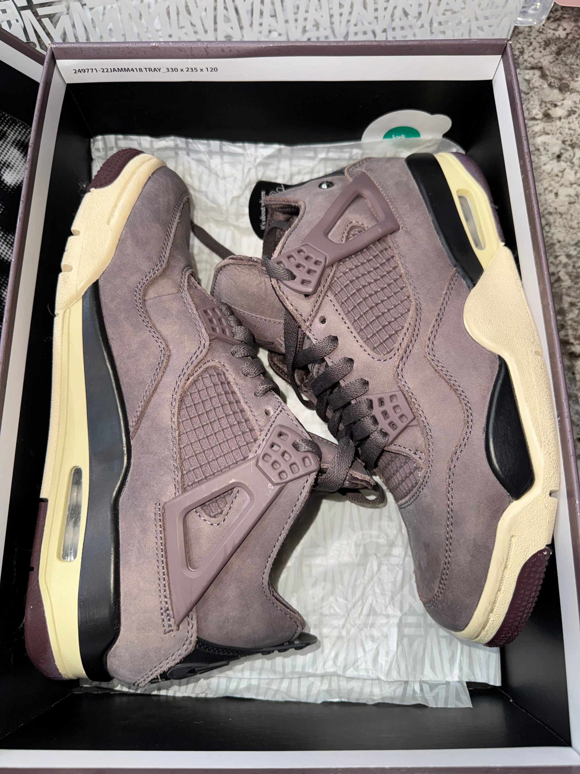 Jordan 4 Retro SP A Ma Maniére Violet Ore