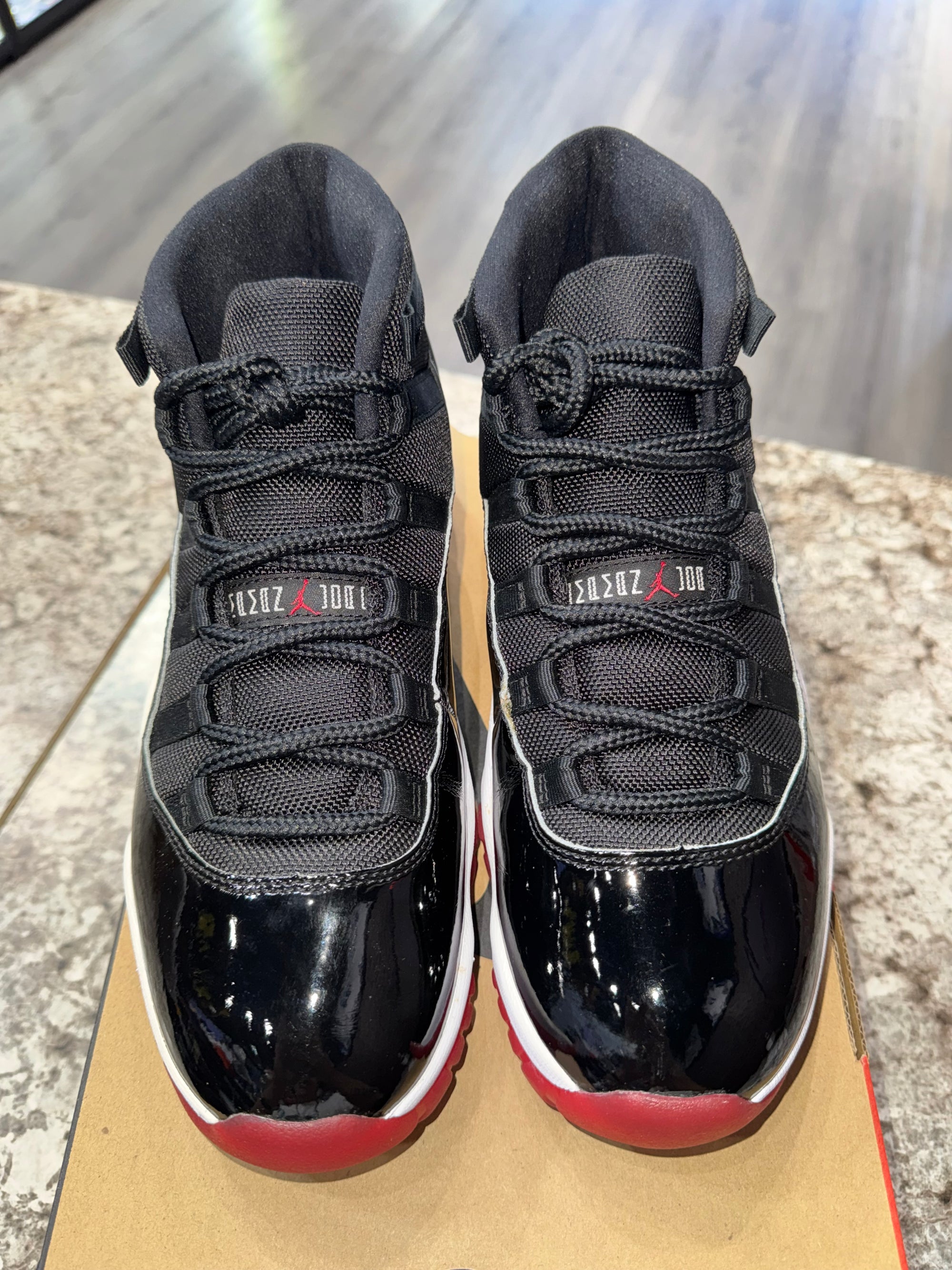 Jordan 11 Retro Playoffs Bred (2019)