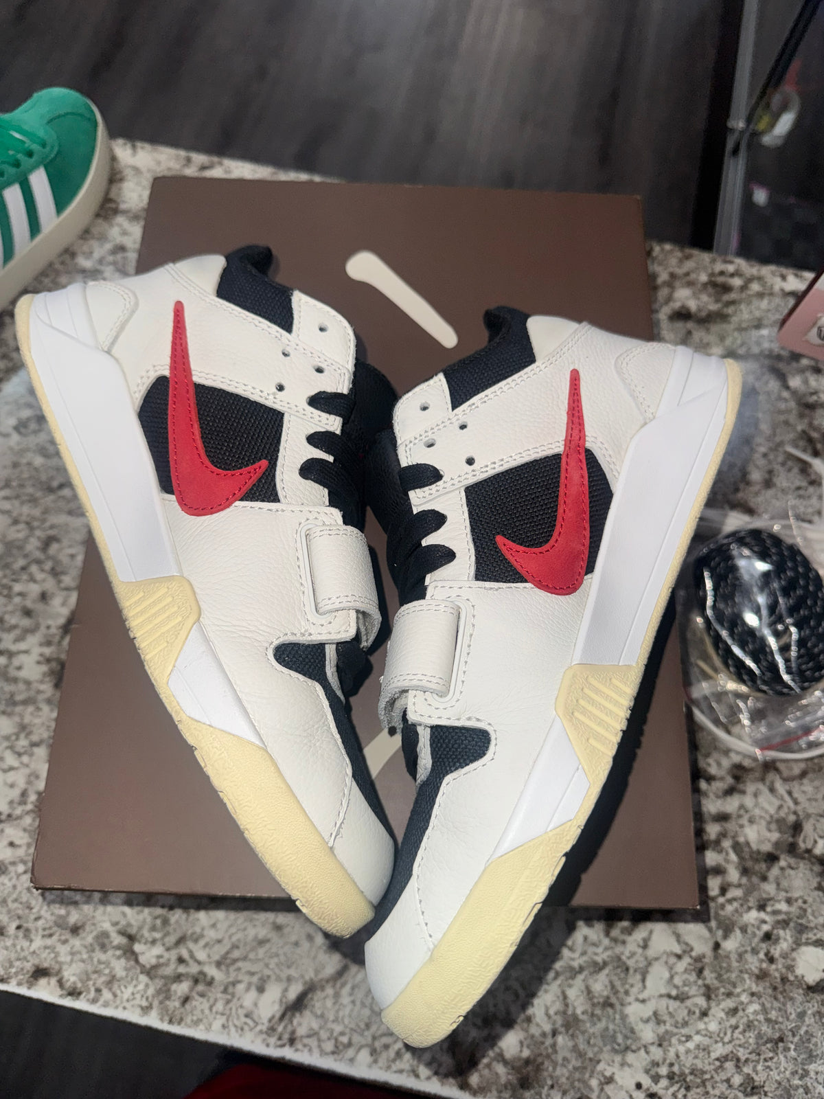 Jordan Jumpman Jack TR Travis Scott University Red