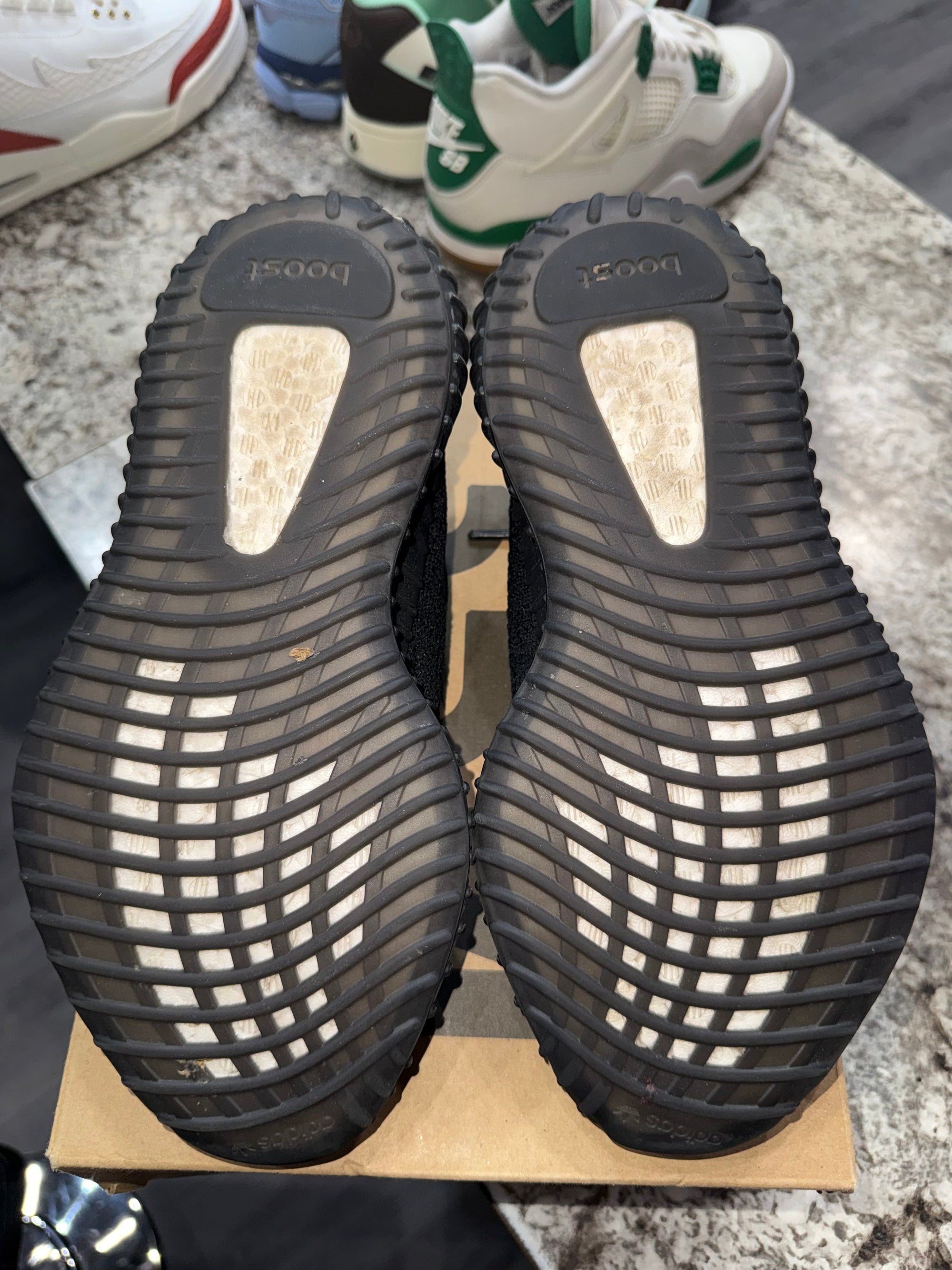 adidas Yeezy Boost 350 V2 Black Red