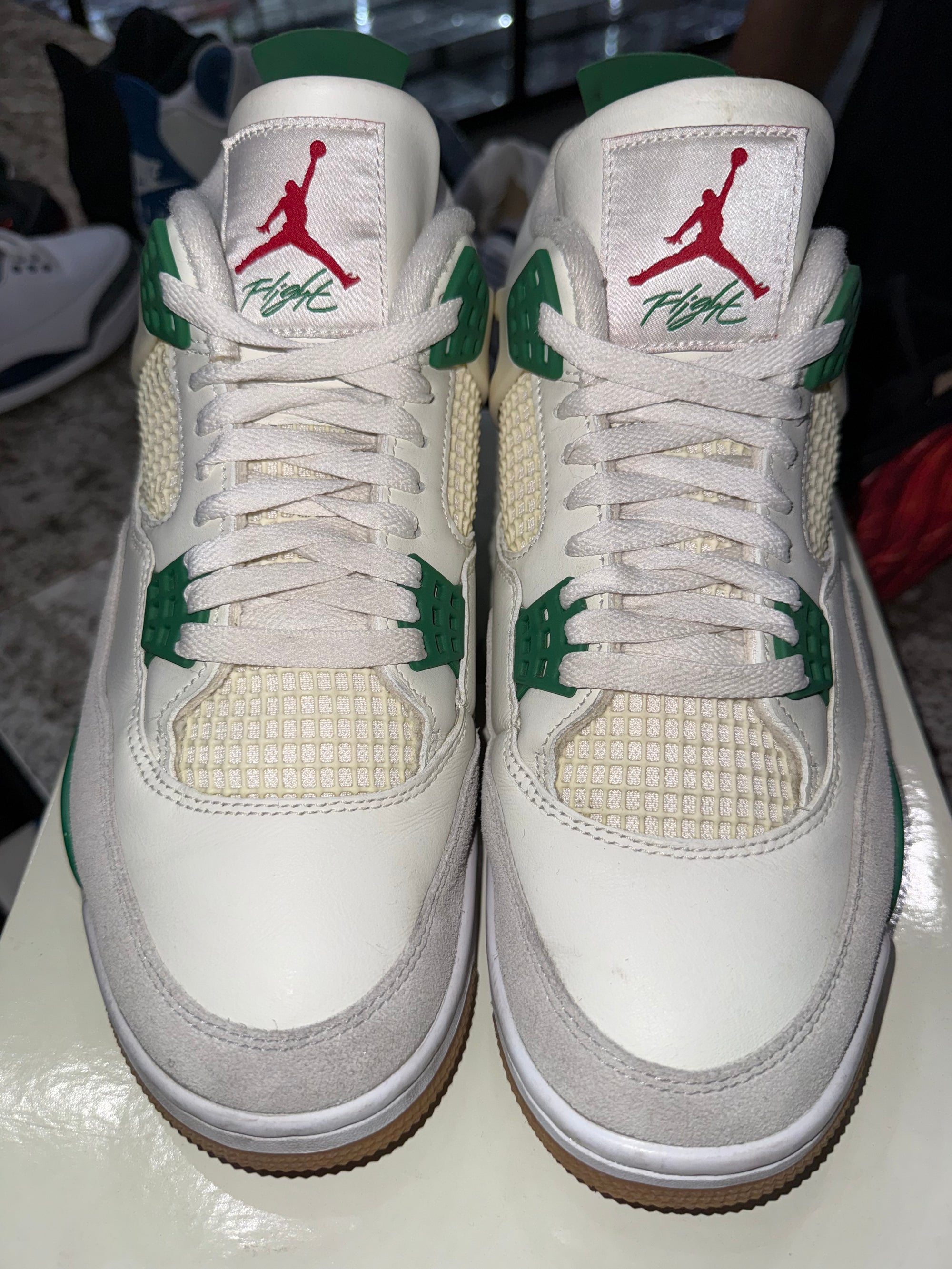 Jordan 4 Retro SB Pine Green
