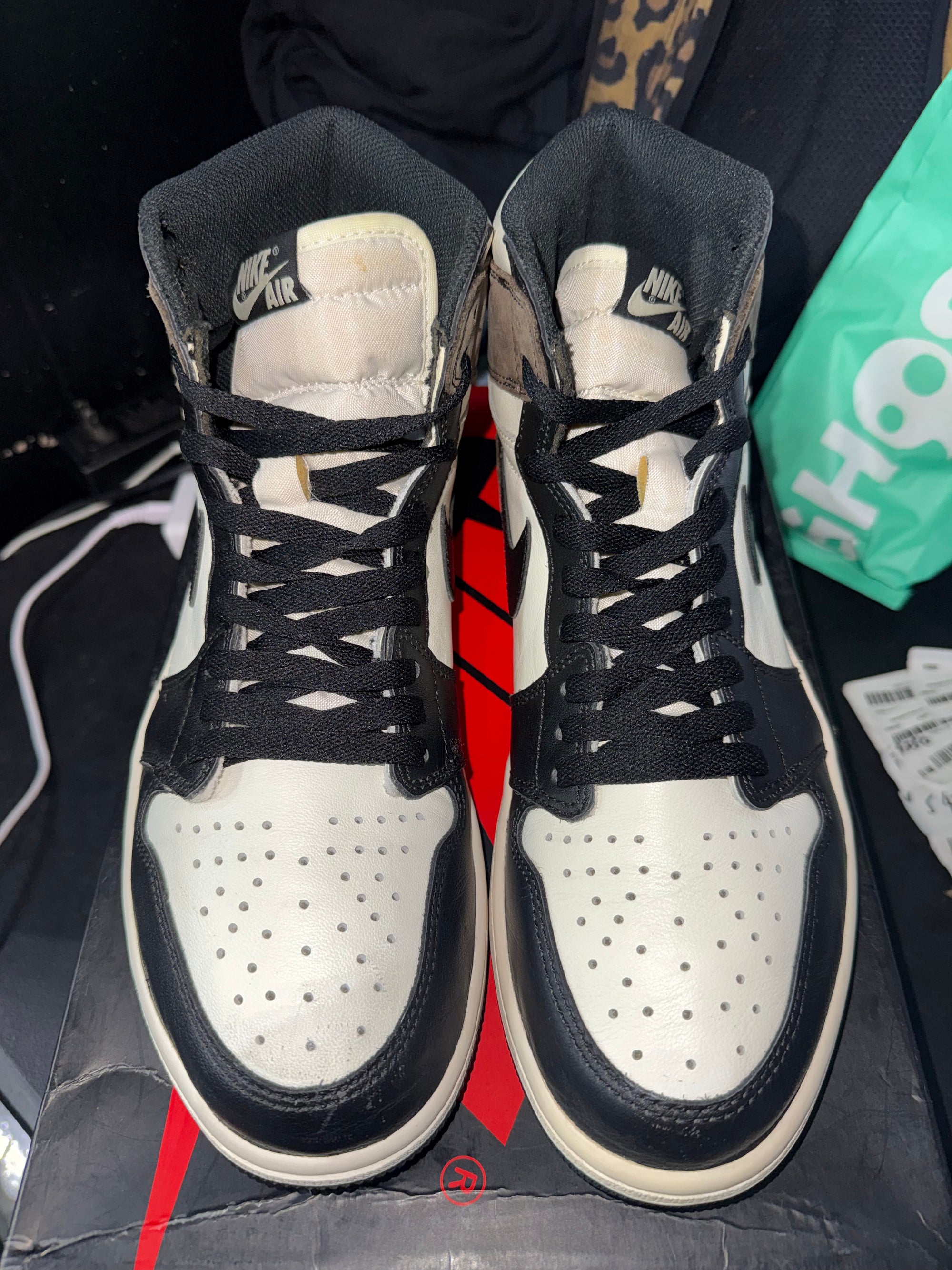 Jordan 1 Retro High Dark Mocha (DAMAGED BOX)