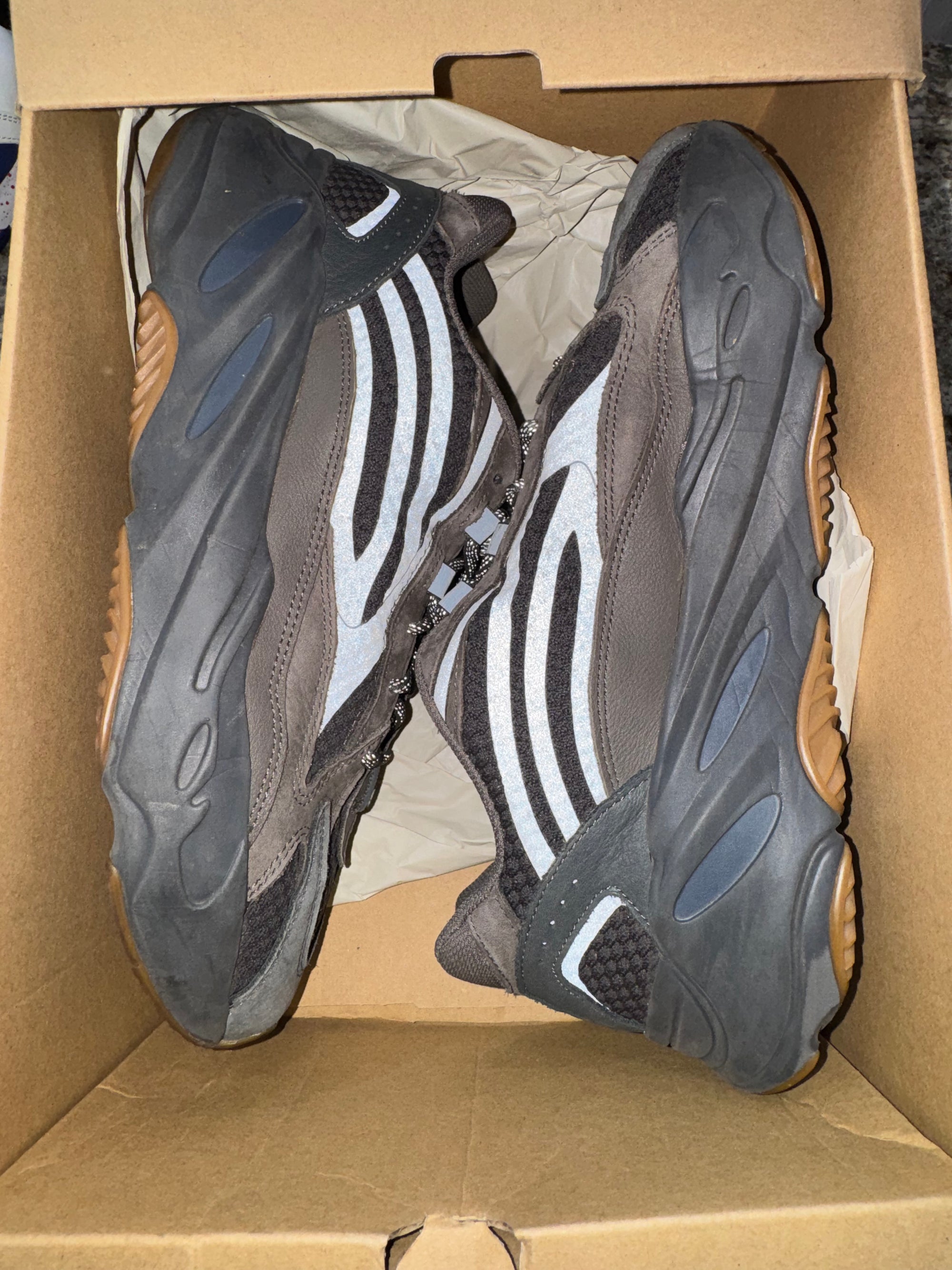 adidas Yeezy Boost 700 V2 Geode