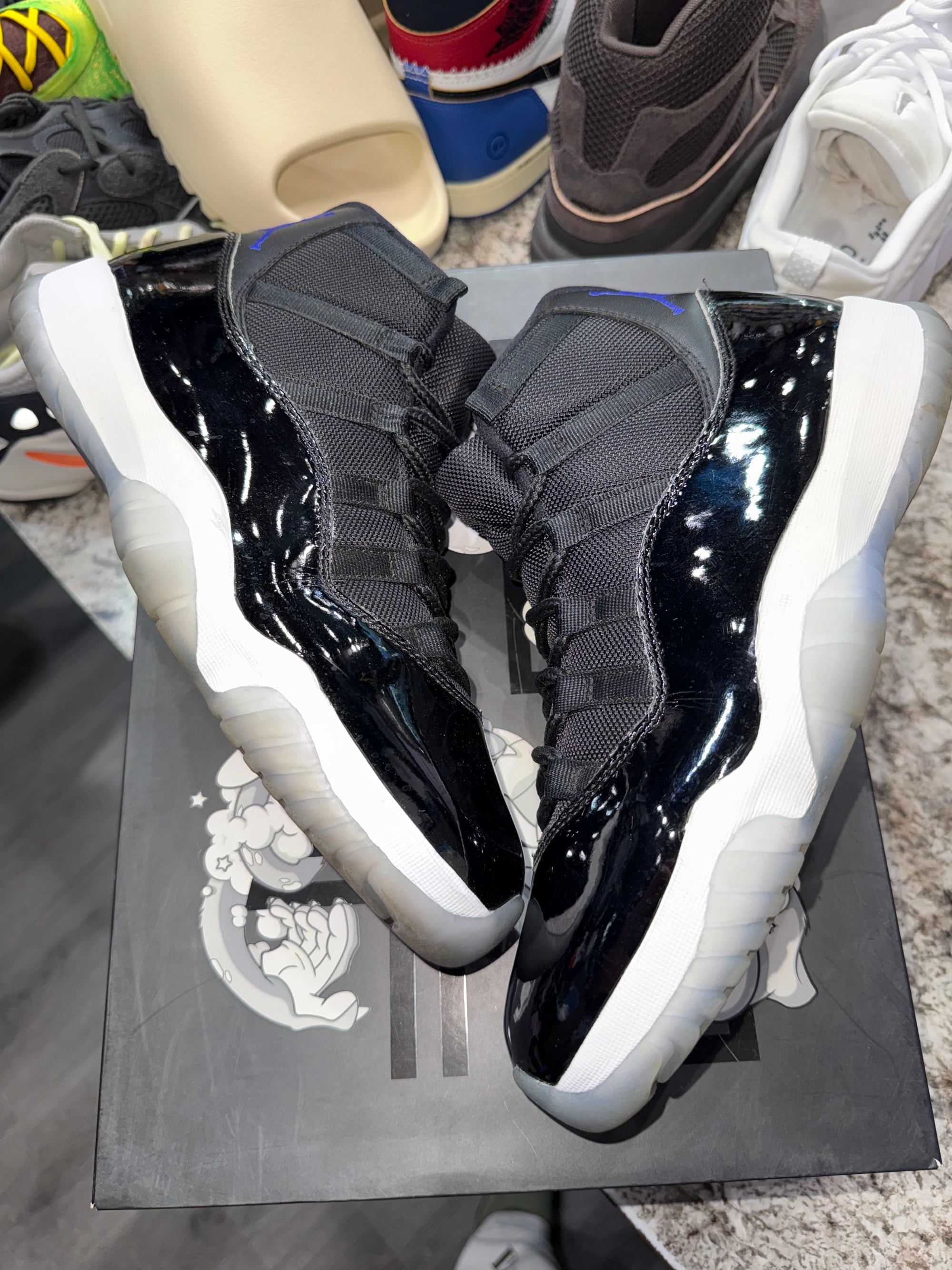 Jordan 11 Retro Space Jam (2016)