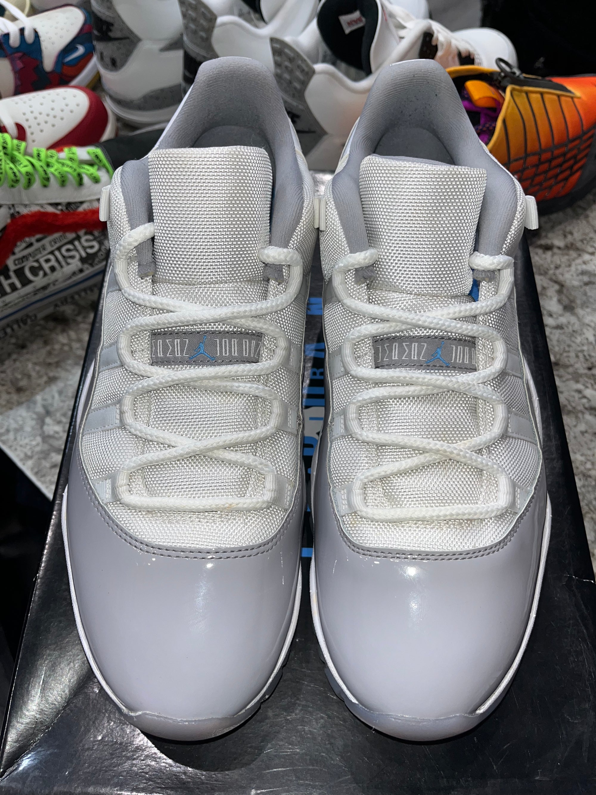 Jordan 11 Retro Low Cement Grey